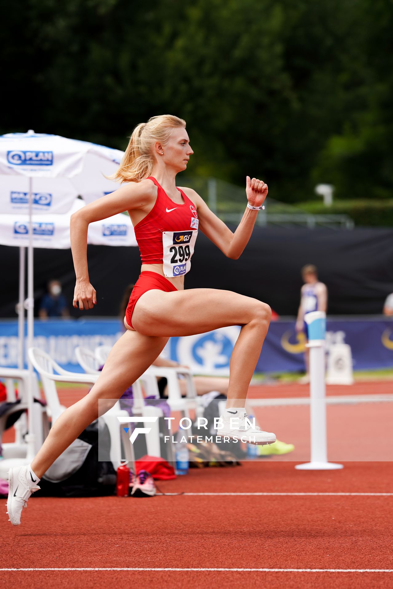 Bianca Stichling (TSV Bayer 04 Leverkusen) im Hochsprung am 26.06.2021 waehrend den deutschen U23 Leichtathletik-Meisterschaften 2021 im Stadion Oberwerth in Koblenz