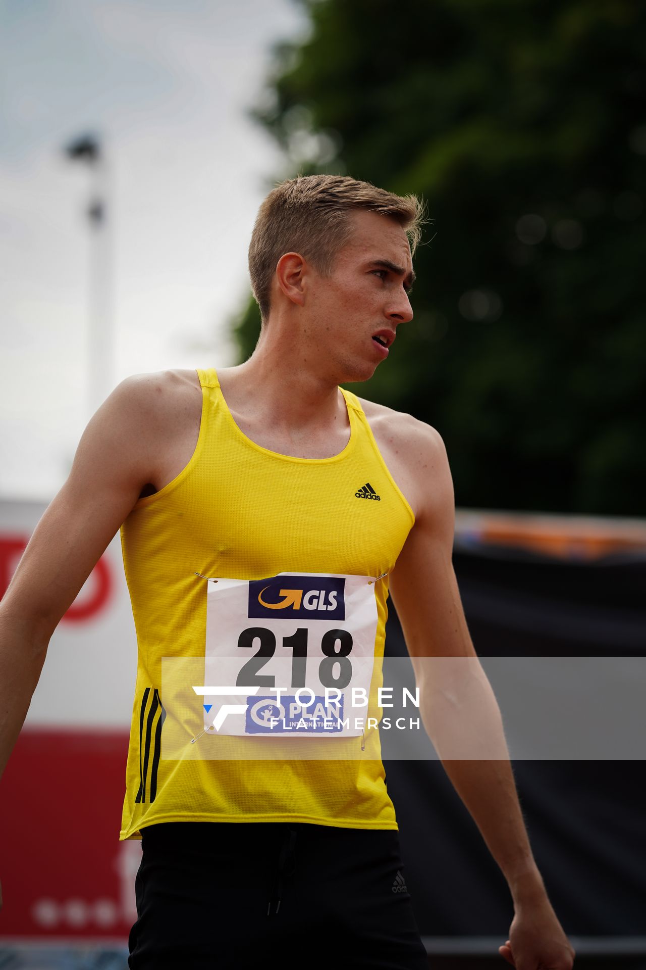 Luis Oberbeck (LG Goettingen) vor dem 400m Vorlauf am 26.06.2021 waehrend den deutschen U23 Leichtathletik-Meisterschaften 2021 im Stadion Oberwerth in Koblenz