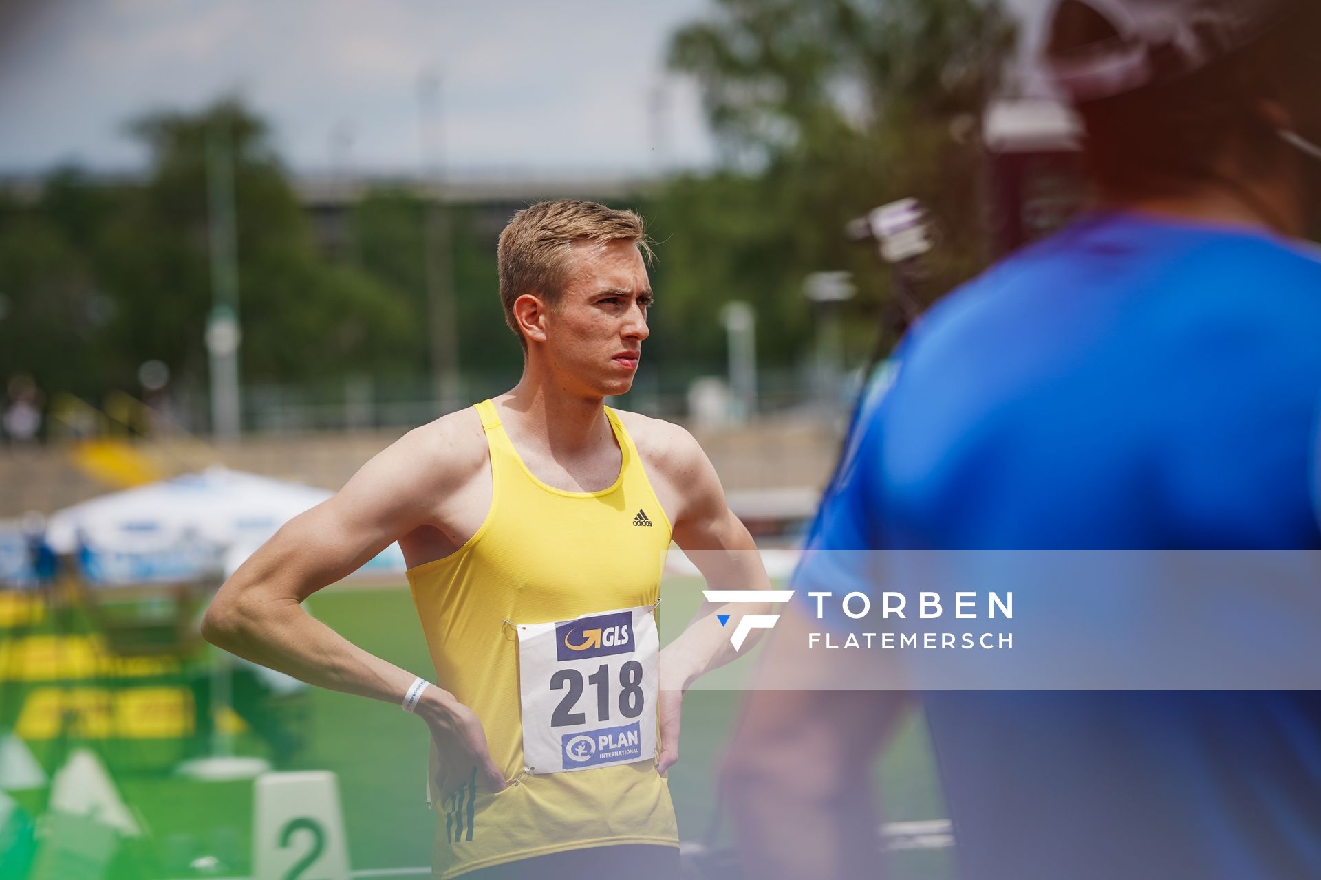 Luis Oberbeck (LG Goettingen) vor dem 400m Vorlauf am 26.06.2021 waehrend den deutschen U23 Leichtathletik-Meisterschaften 2021 im Stadion Oberwerth in Koblenz