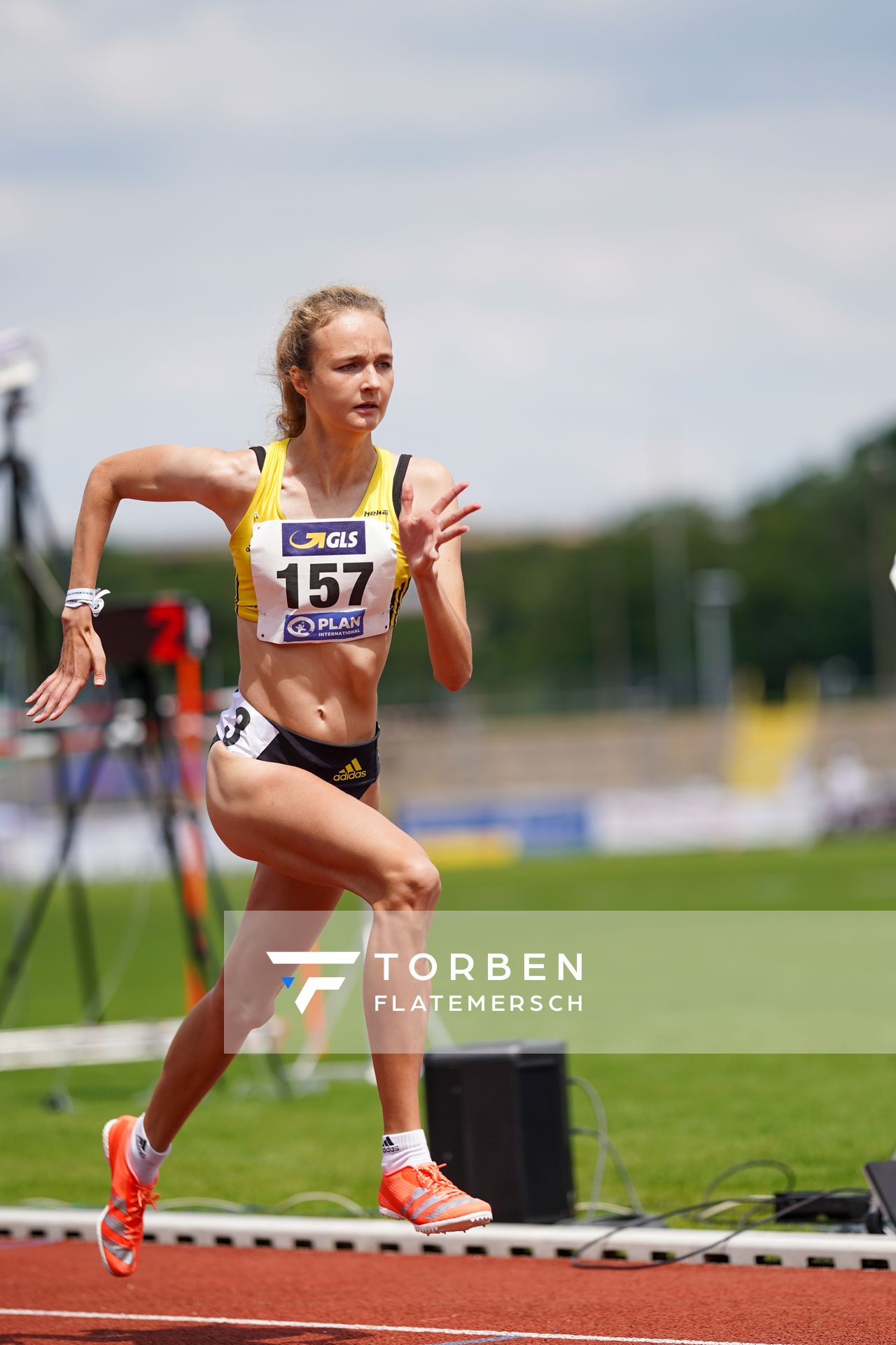 Xenia Krebs (VfL Loeningen) im 800m Vorlauf am 26.06.2021 waehrend den deutschen U23 Leichtathletik-Meisterschaften 2021 im Stadion Oberwerth in Koblenz