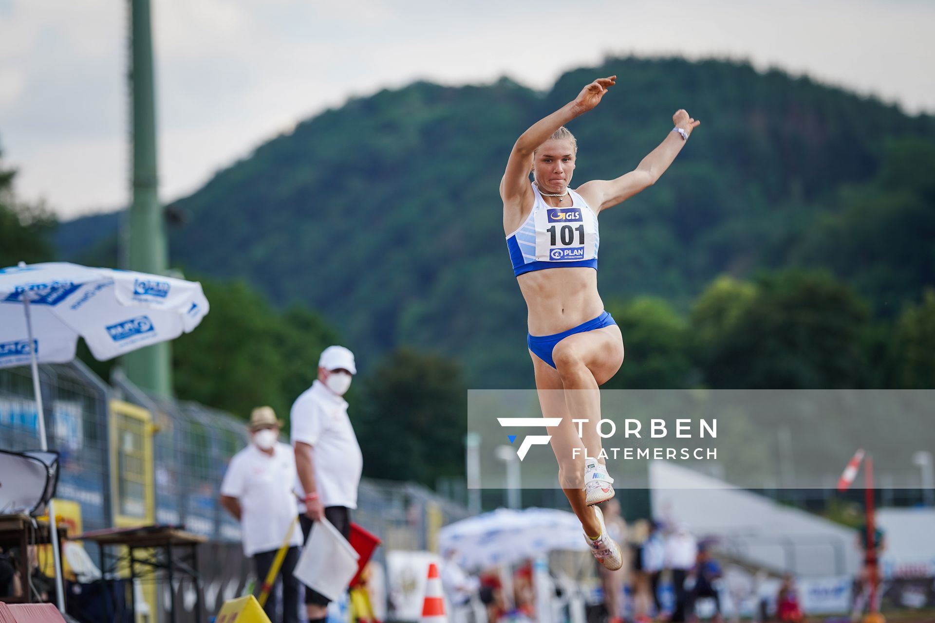 Mara Haeusler (1. LAV Rostock) im Dreisprung am 26.06.2021 waehrend den deutschen U23 Leichtathletik-Meisterschaften 2021 im Stadion Oberwerth in Koblenz