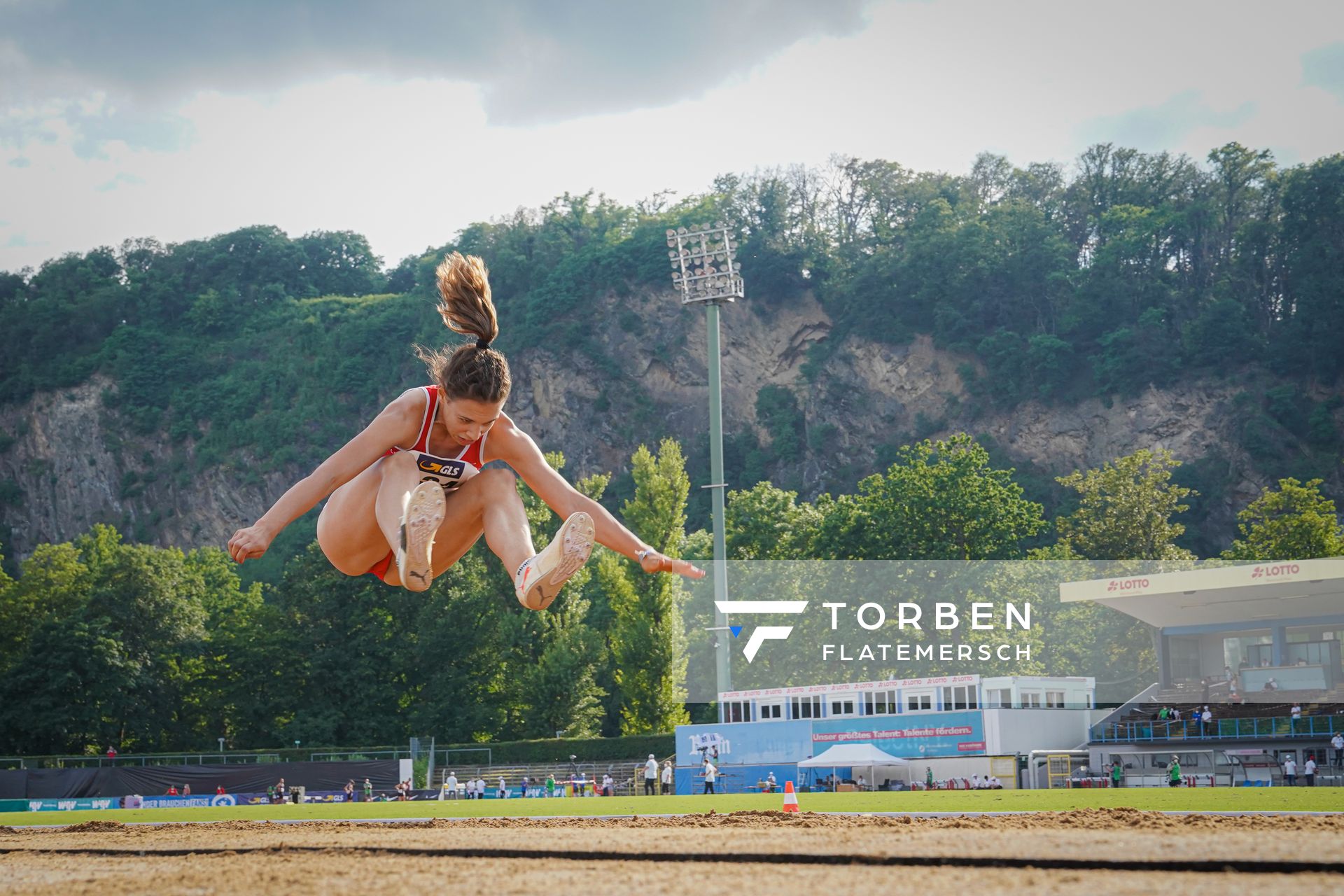 Caroline Joyeux (LG Nord Berlin) im Dreisprung am 26.06.2021 waehrend den deutschen U23 Leichtathletik-Meisterschaften 2021 im Stadion Oberwerth in Koblenz