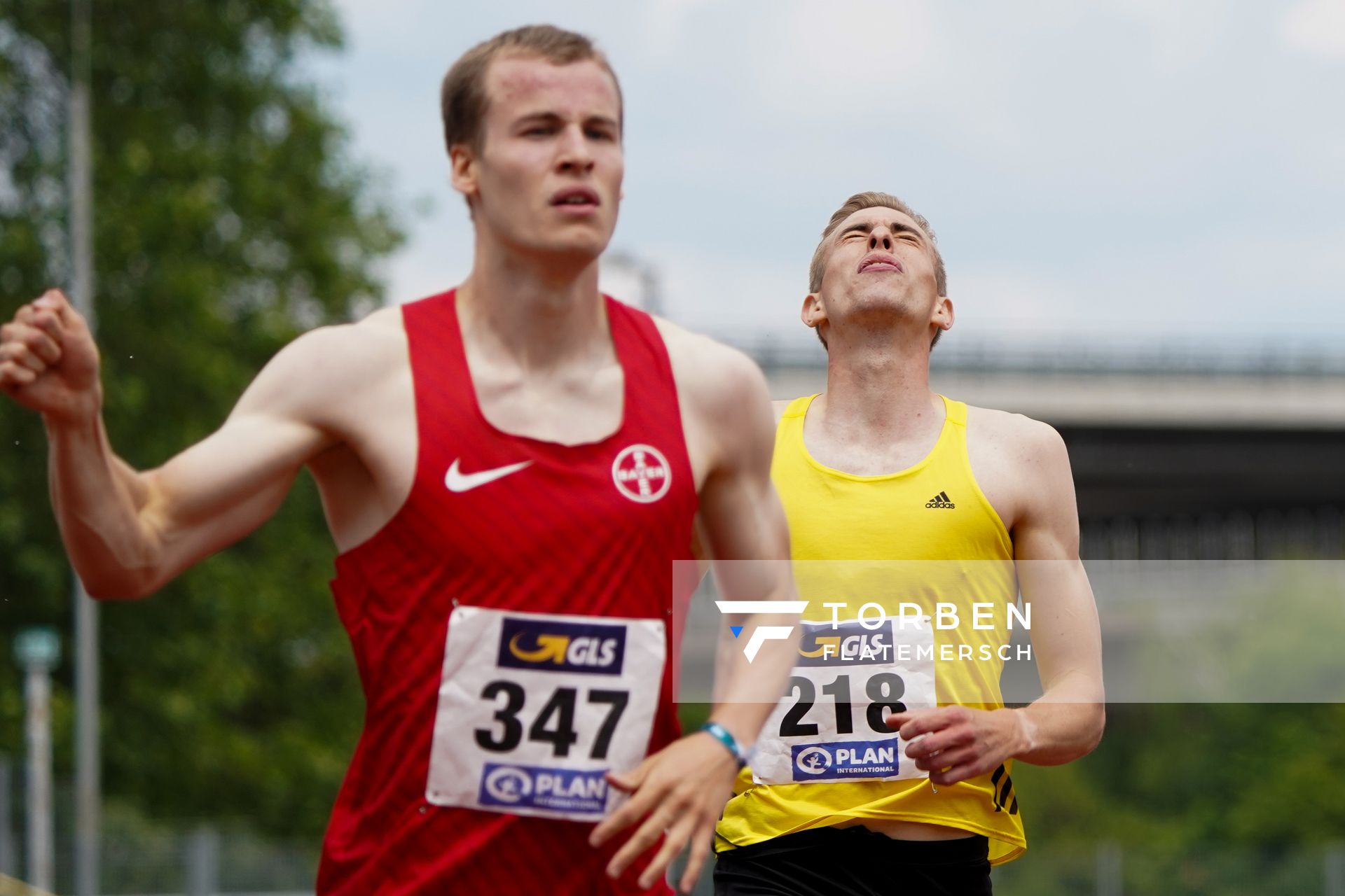 Luis Oberbeck (LG Goettingen) im Ziel am 27.06.2021 waehrend den deutschen U23 Leichtathletik-Meisterschaften 2021 im Stadion Oberwerth in Koblenz