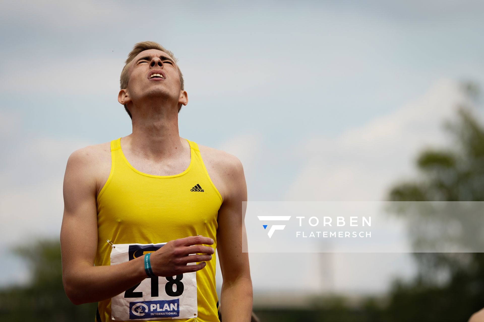 Luis Oberbeck (LG Goettingen) im Ziel am 27.06.2021 waehrend den deutschen U23 Leichtathletik-Meisterschaften 2021 im Stadion Oberwerth in Koblenz