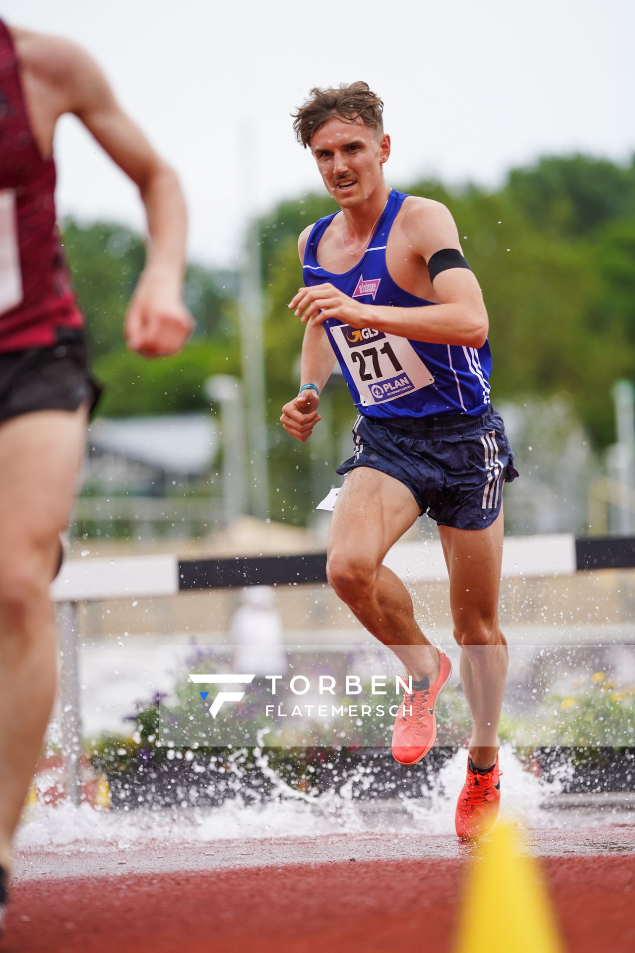 Velten Schneider (VfL Sindelfingen) ueber 3000m Hindernis am 27.06.2021 waehrend den deutschen U23 Leichtathletik-Meisterschaften 2021 im Stadion Oberwerth in Koblenz