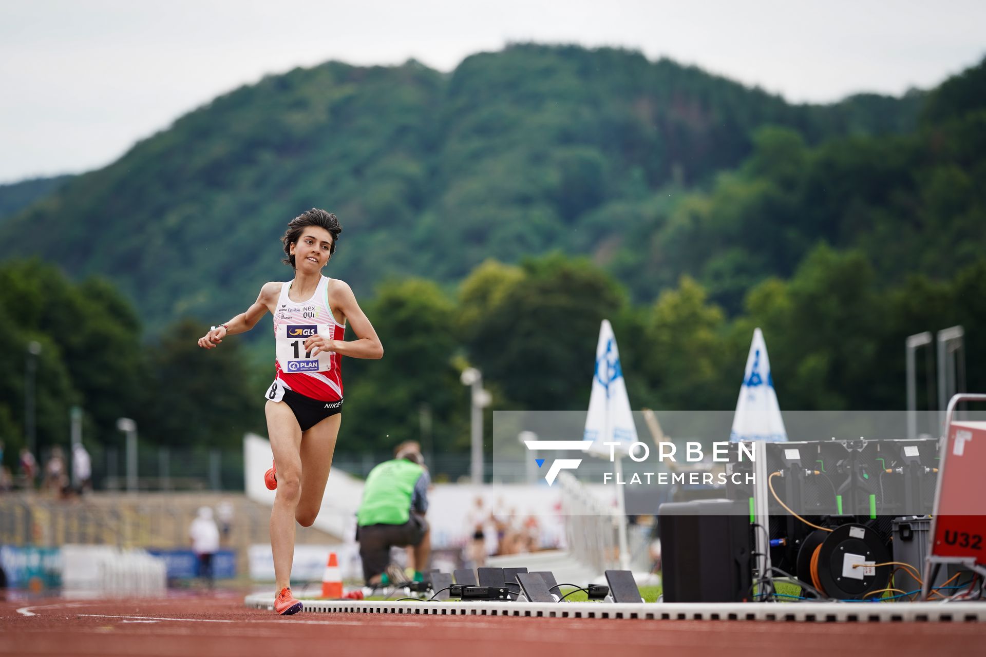 Sara Benfares (LC Rehlingen) im 1500m Finale am 27.06.2021 waehrend den deutschen U23 Leichtathletik-Meisterschaften 2021 im Stadion Oberwerth in Koblenz