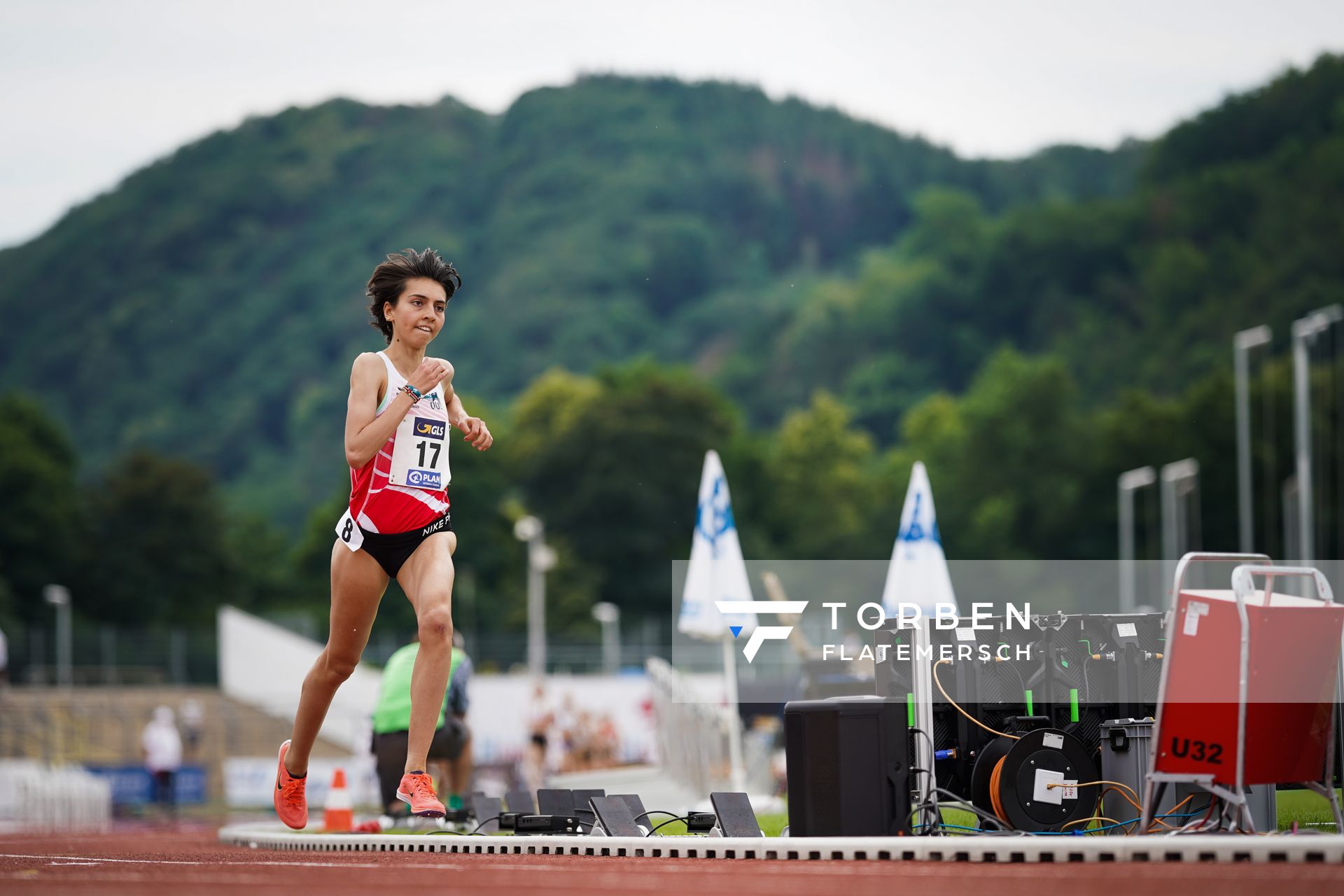 Sara Benfares (LC Rehlingen) im 1500m Finale am 27.06.2021 waehrend den deutschen U23 Leichtathletik-Meisterschaften 2021 im Stadion Oberwerth in Koblenz