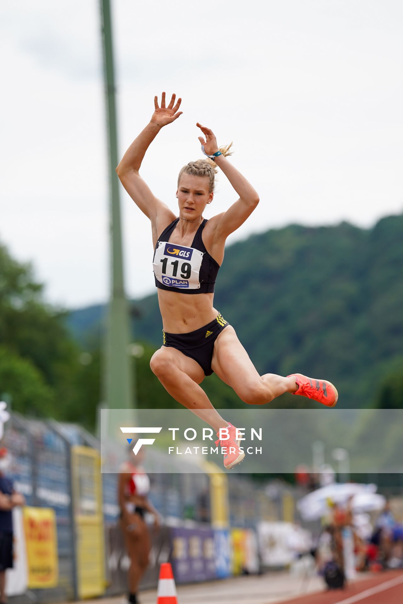 Merle Homeier (LG Goettingen) im Weitsprung am 27.06.2021 waehrend den deutschen U23 Leichtathletik-Meisterschaften 2021 im Stadion Oberwerth in Koblenz