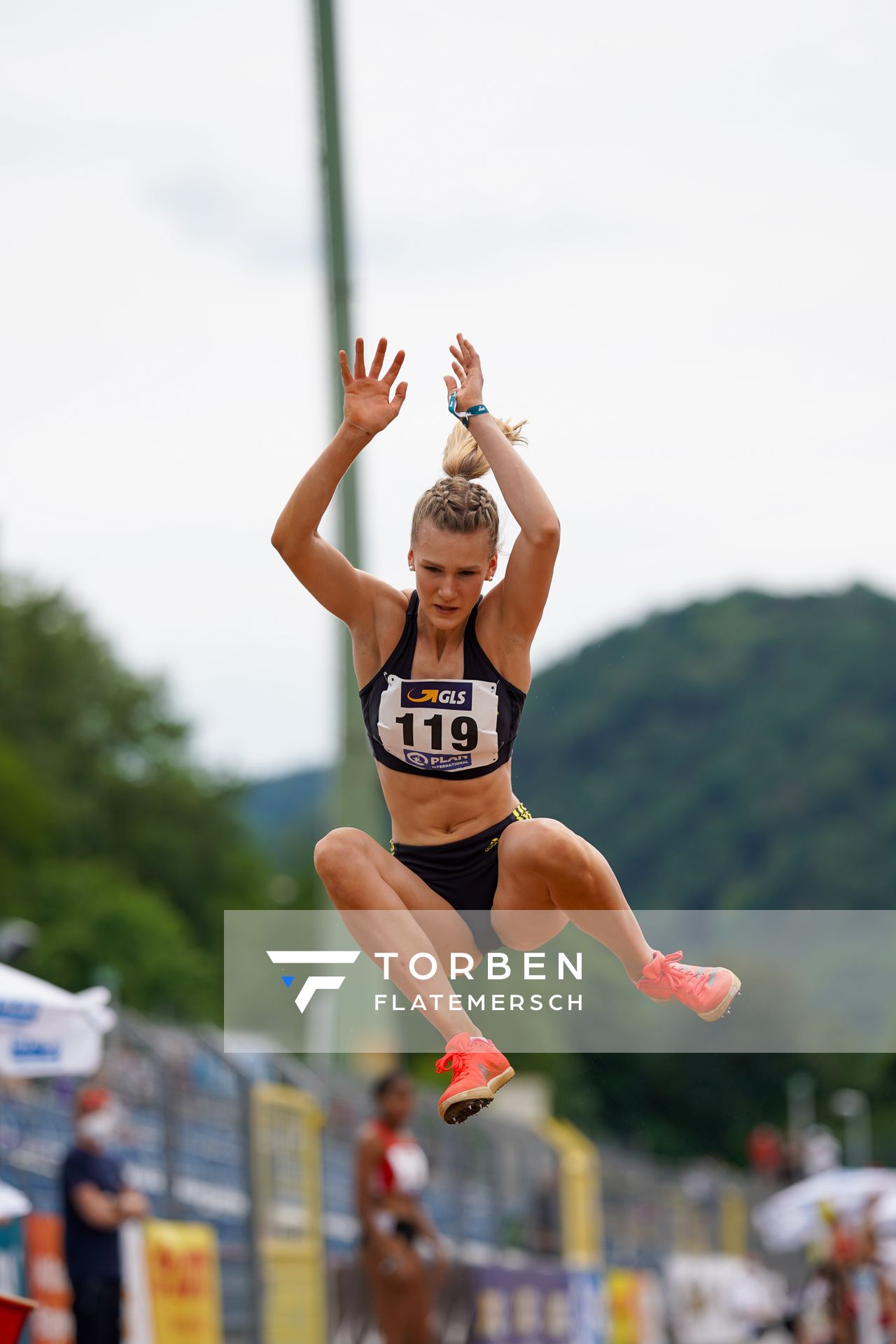 Merle Homeier (LG Goettingen) im Weitsprung am 27.06.2021 waehrend den deutschen U23 Leichtathletik-Meisterschaften 2021 im Stadion Oberwerth in Koblenz