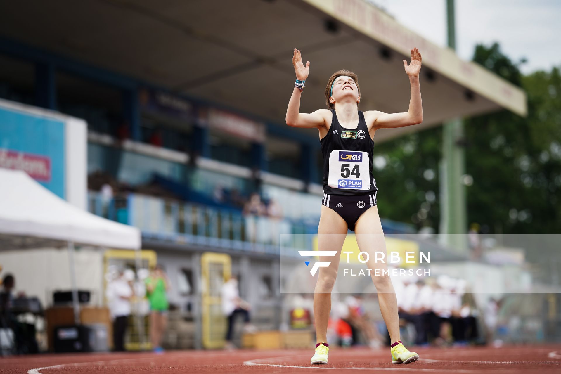 Blanka Doerfel (SCC Berlin) gewinnt die 5000m am 27.06.2021 waehrend den deutschen U23 Leichtathletik-Meisterschaften 2021 im Stadion Oberwerth in Koblenz