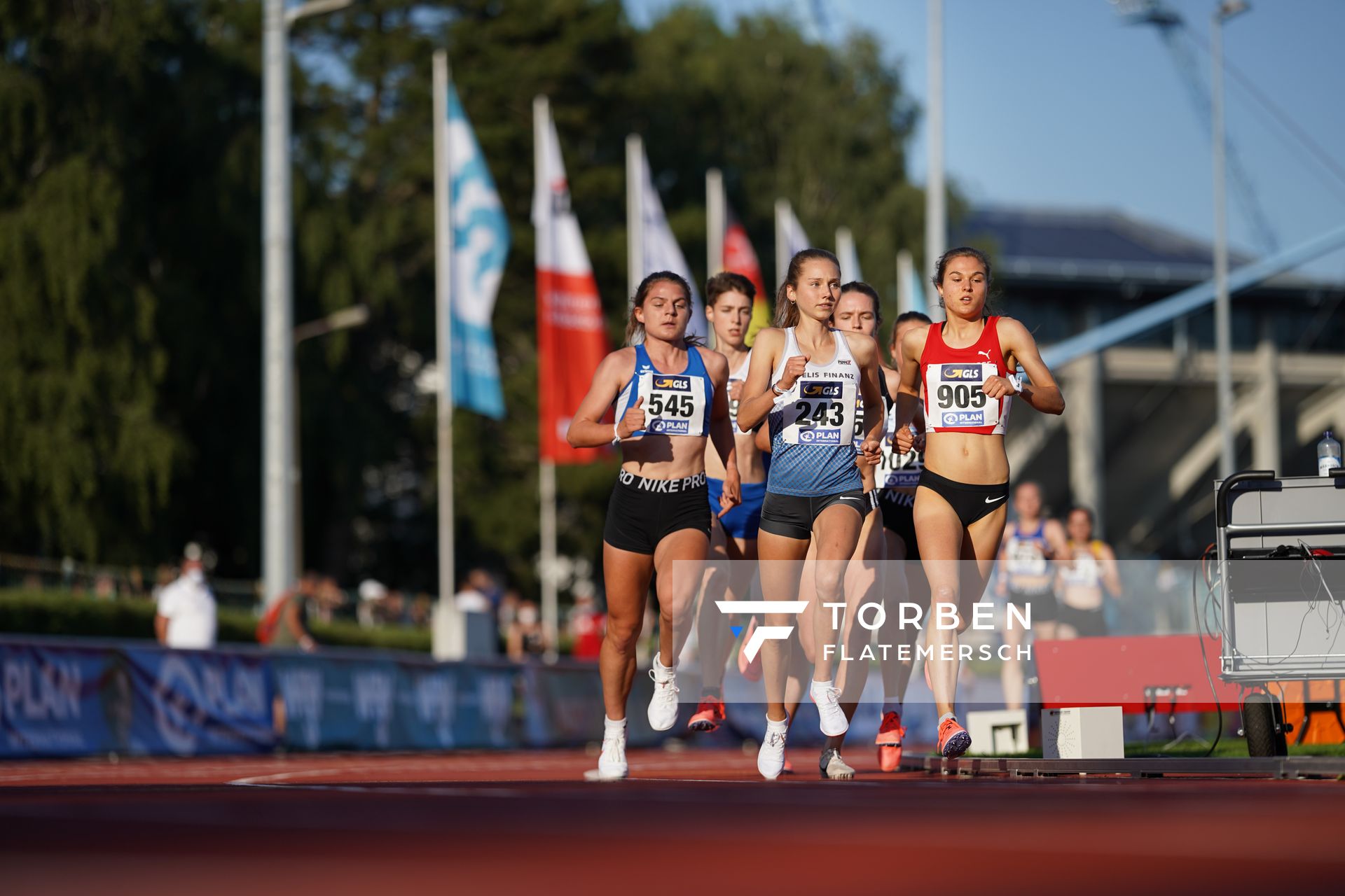 Emma Heckel (LG TELIS FINANZ Regensburg), Anneke Vortmeier (ASV Duisburg), Johanna Pulte (SG Wenden) am 30.07.2021 waehrend den deutschen Leichtathletik-Jugendmeisterschaften 2021 in Rostock