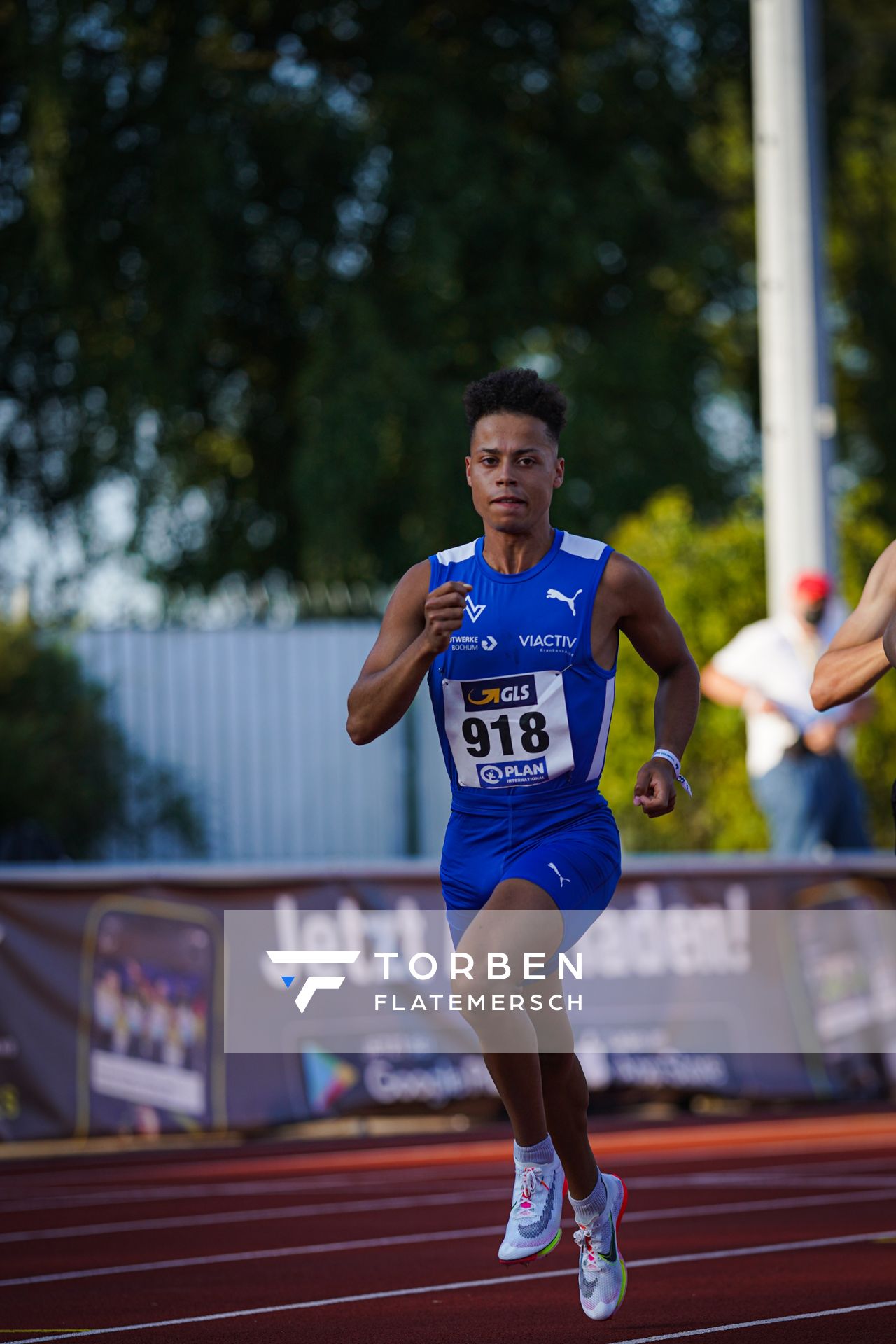 Felix Becker (TV Wattenscheid 01) ueber 5000m am 30.07.2021 waehrend den deutschen Leichtathletik-Jugendmeisterschaften 2021 in Rostock