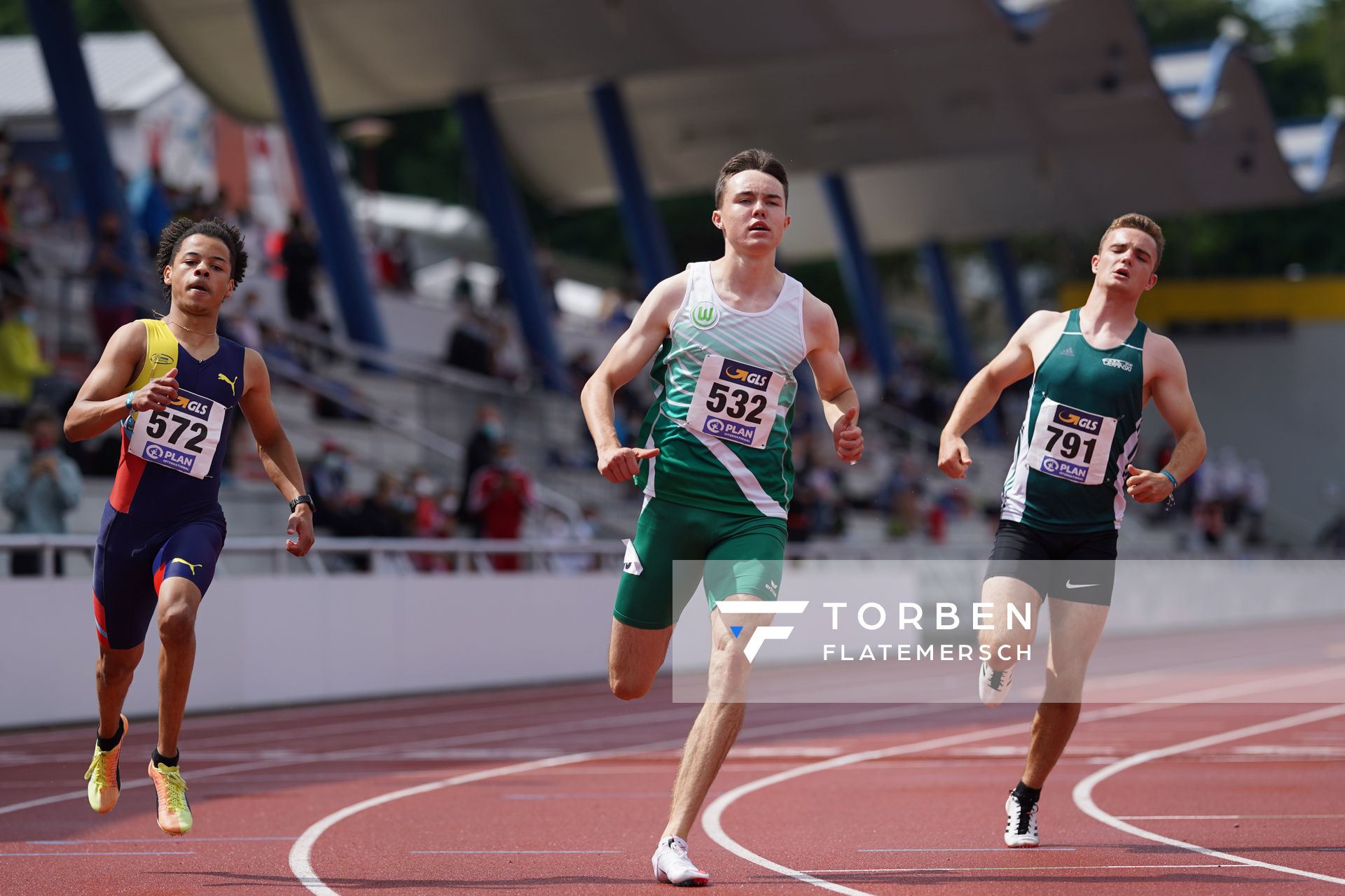 Maurice Grahl (LAZ PUMA Rhein-Sieg), Tobias Morawietz (VfL Wolfsburg), Till Blaettermann (SV Halle) am 31.07.2021 waehrend den deutschen Leichtathletik-Jugendmeisterschaften 2021 in Rostock (Tag 2)