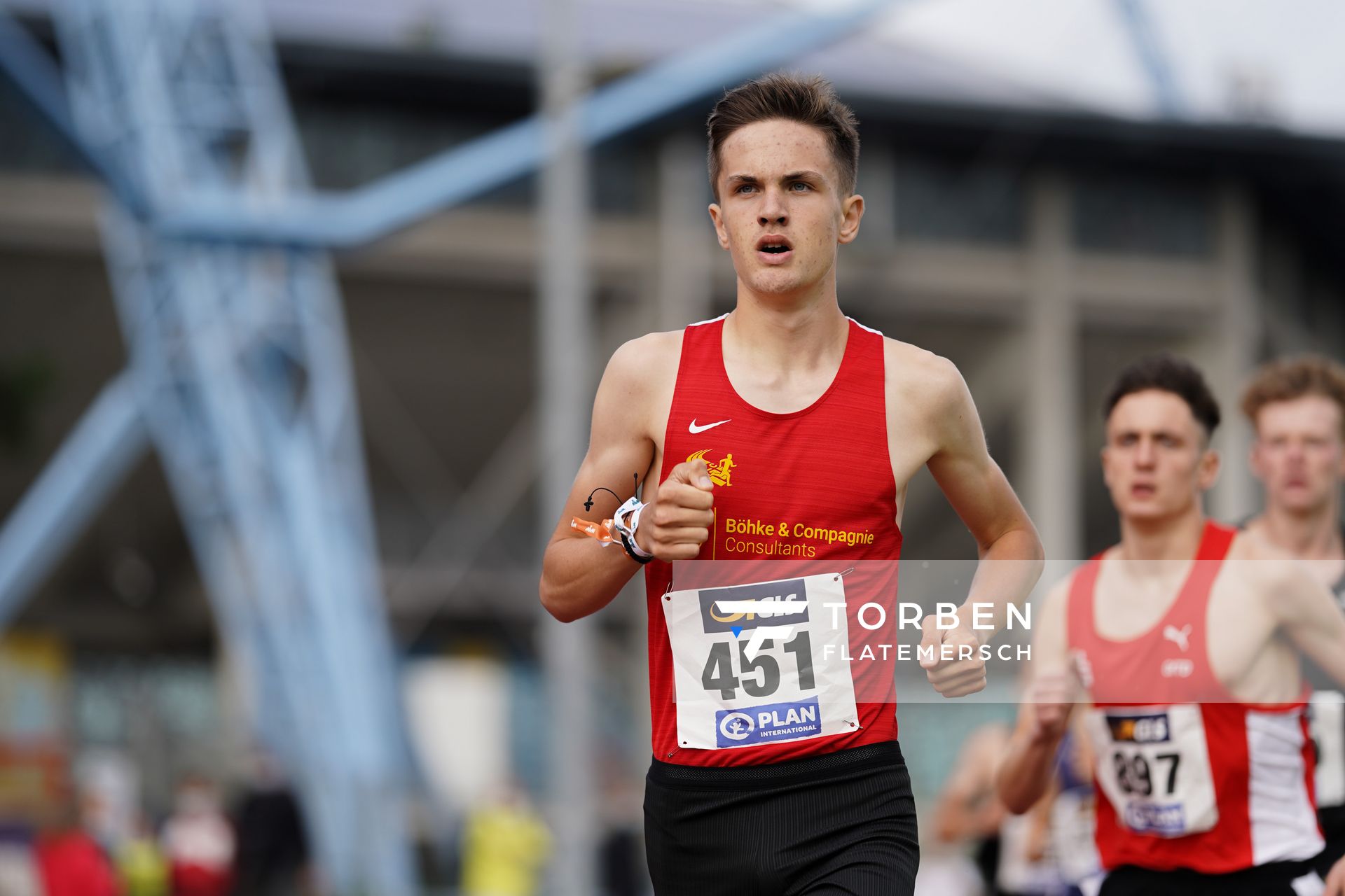 Tim Kalies (Braunschweiger Laufclub) im 1500m Finale am 31.07.2021 waehrend den deutschen Leichtathletik-Jugendmeisterschaften 2021 in Rostock (Tag 2)