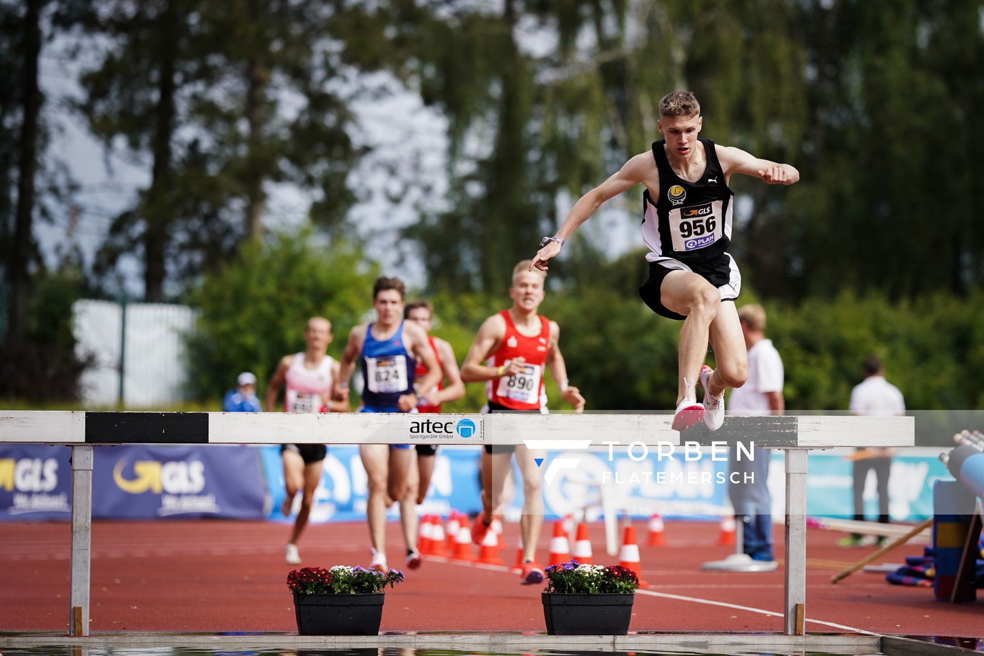 Kurt Lauer (LAZ Ludwigsburg) ueber 2000m Hindernis am 01.08.2021 waehrend den deutschen Leichtathletik-Jugendmeisterschaften 2021 in Rostock (Tag 3)