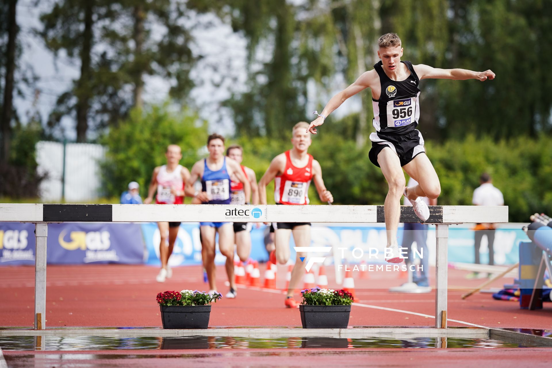 Kurt Lauer (LAZ Ludwigsburg) ueber 2000m Hindernis am 01.08.2021 waehrend den deutschen Leichtathletik-Jugendmeisterschaften 2021 in Rostock (Tag 3)