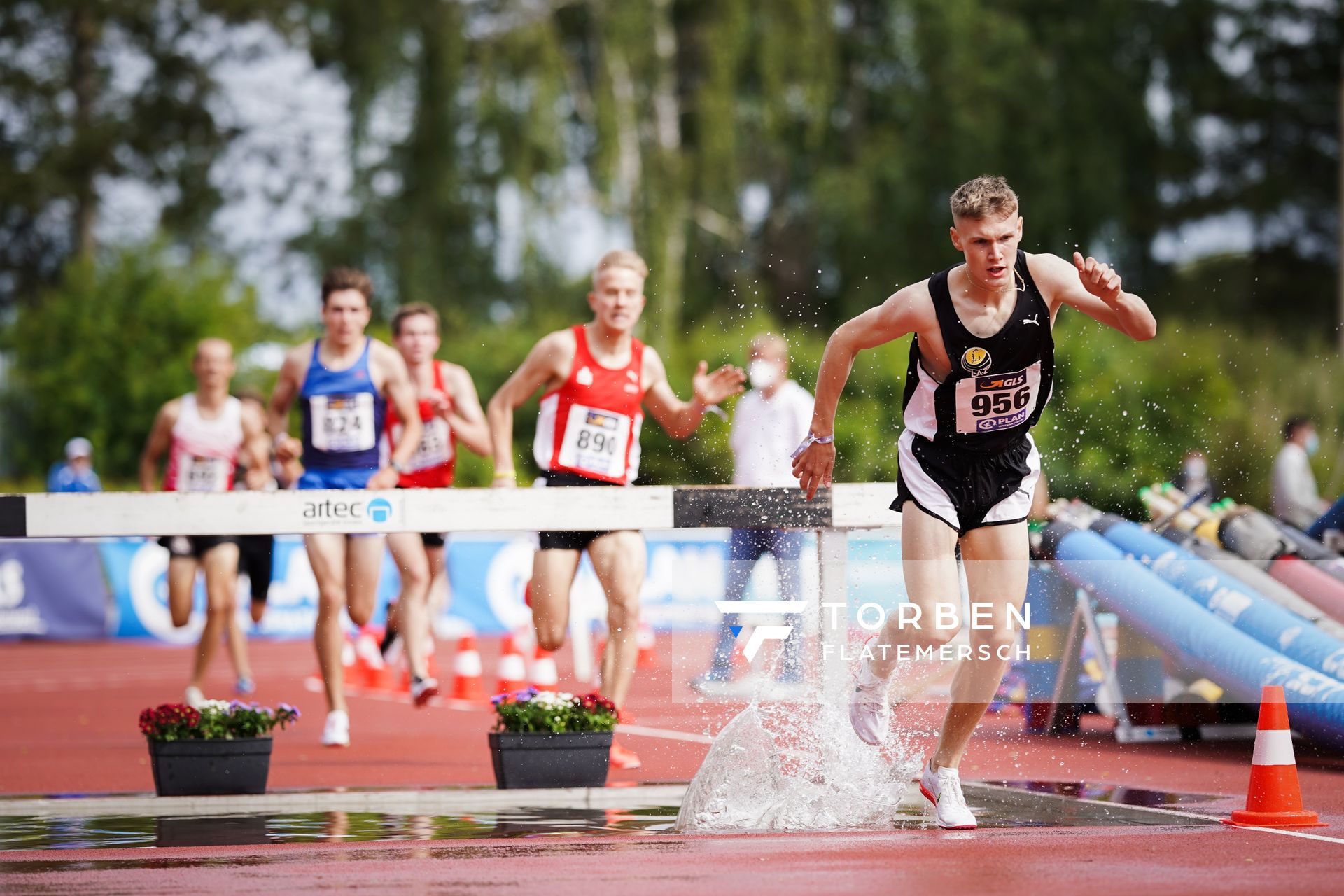 Kurt Lauer (LAZ Ludwigsburg) ueber 2000m Hindernis am 01.08.2021 waehrend den deutschen Leichtathletik-Jugendmeisterschaften 2021 in Rostock (Tag 3)