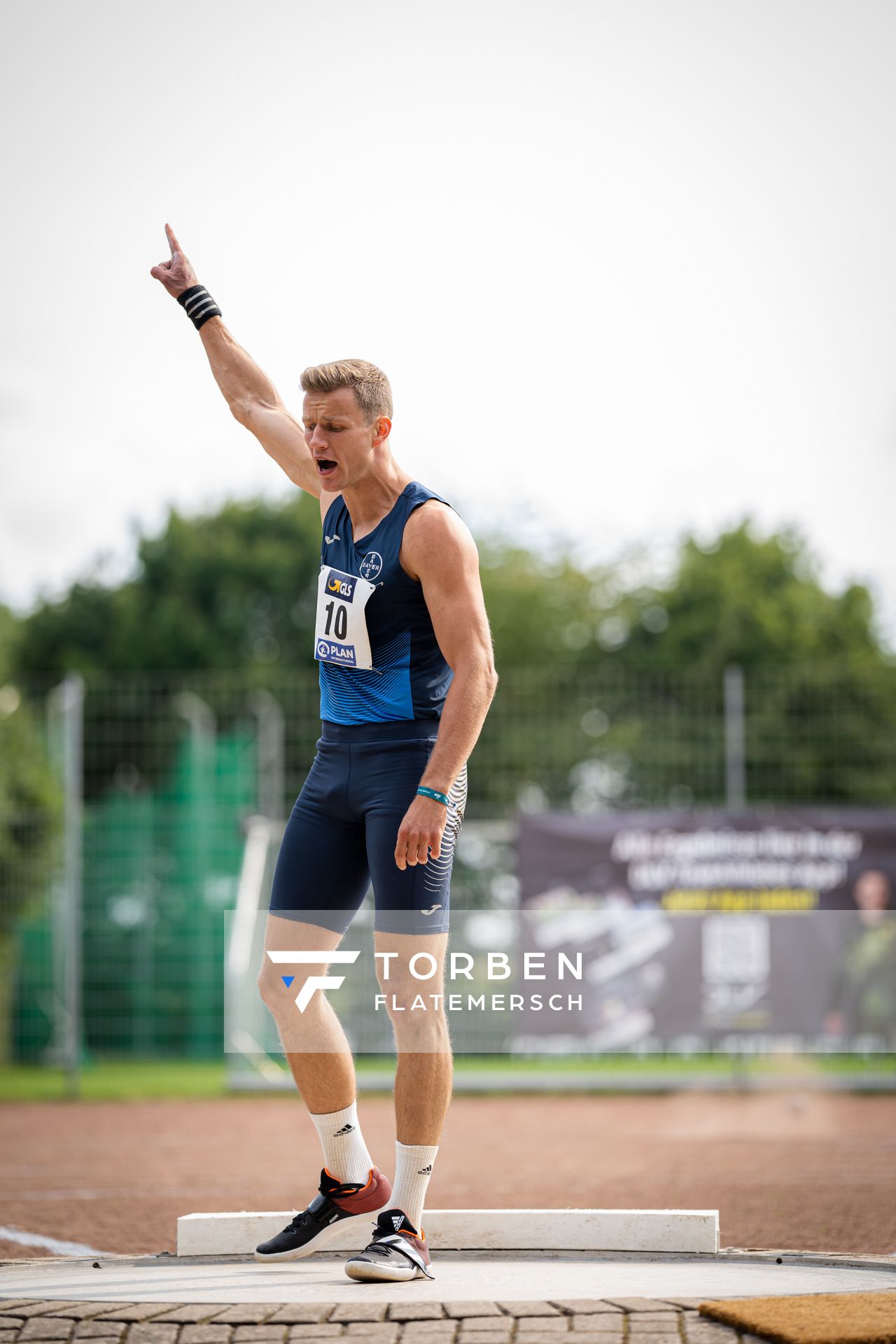 Nico Beckers (LAV Bayer Uerdingen/Dormagen) freut sich ueber seinen Versuch beim Kugelstossen am 21.08.2021 bei den Deutschen Meisterschaften Mehrkampf im Auestadion in Wesel (Tag 2)