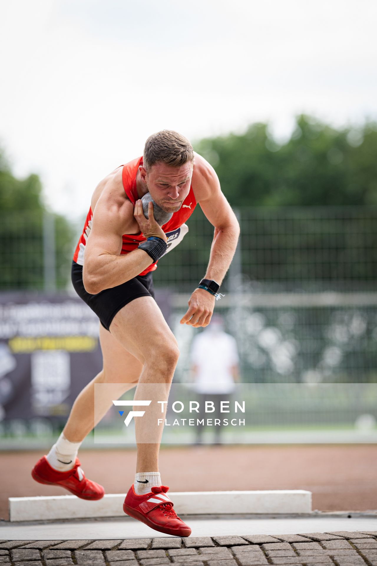 Nils Kruse (LG Region Karlsruhe) beim Kugelstossen am 21.08.2021 bei den Deutschen Meisterschaften Mehrkampf im Auestadion in Wesel (Tag 2)