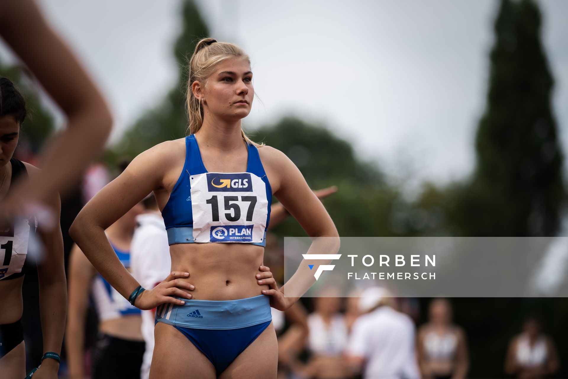 Lara Siemer (Rukeli Trollmann e. V.) beim 800m Start am 21.08.2021 bei den Deutschen Meisterschaften Mehrkampf im Auestadion in Wesel (Tag 2)