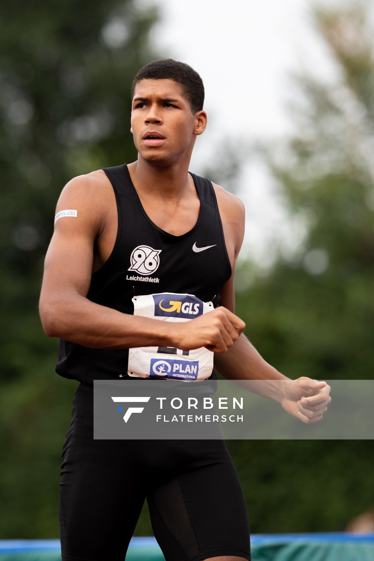 Malik Diakité (Hannover 96) beim Hochsprung am 21.08.2021 bei den Deutschen Meisterschaften Mehrkampf im Auestadion in Wesel (Tag 2)