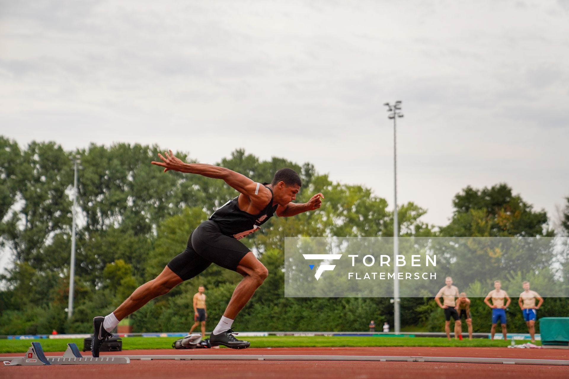 Malik Diakité (Hannover 96) beim 400m Start am 21.08.2021 bei den Deutschen Meisterschaften Mehrkampf im Auestadion in Wesel (Tag 2)