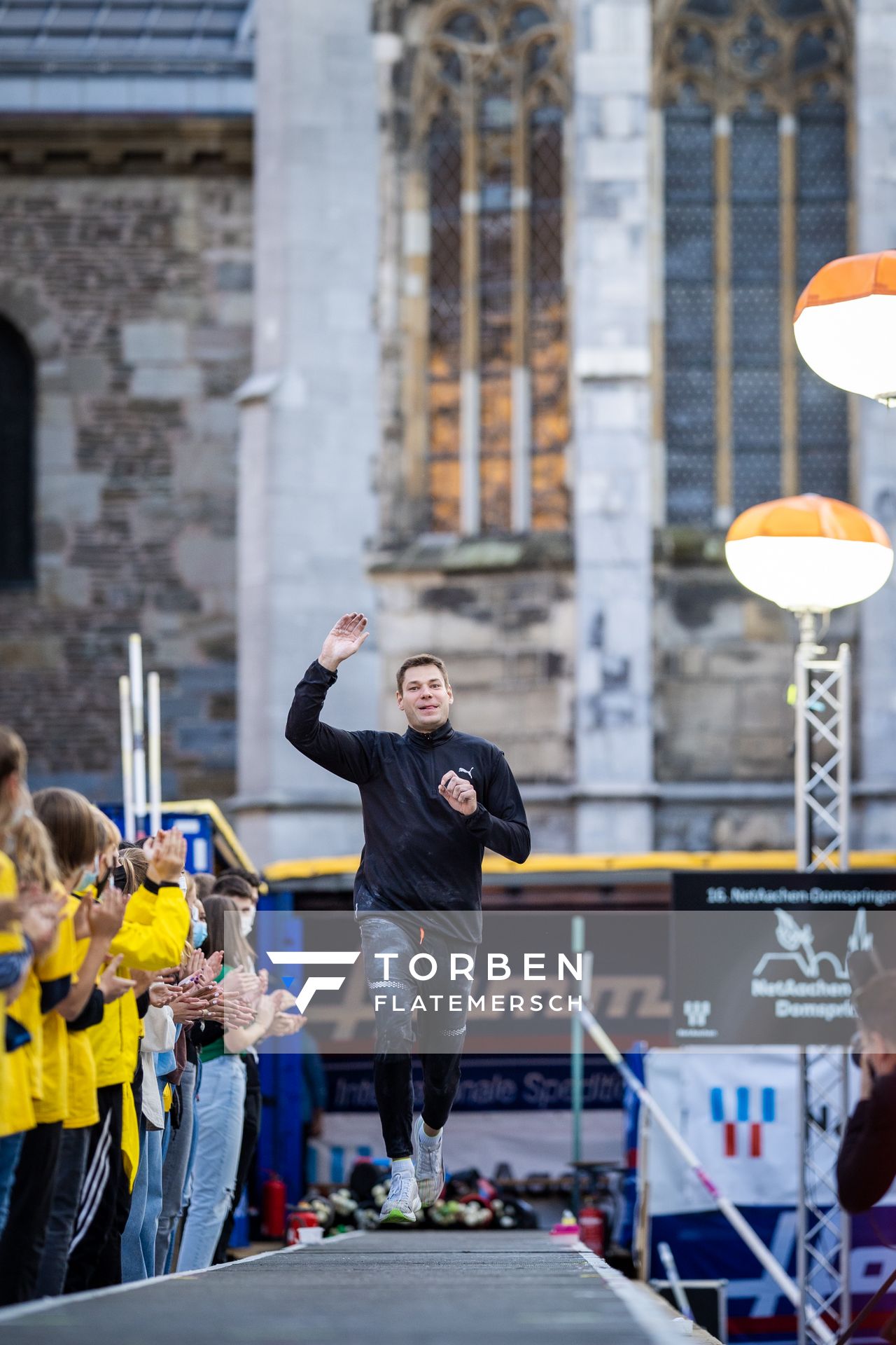 Pawel Wojciechowski (POL) am 22.09.2021 beim NetAachen-Domspringen 2021 auf dem Katschhof in Aachen