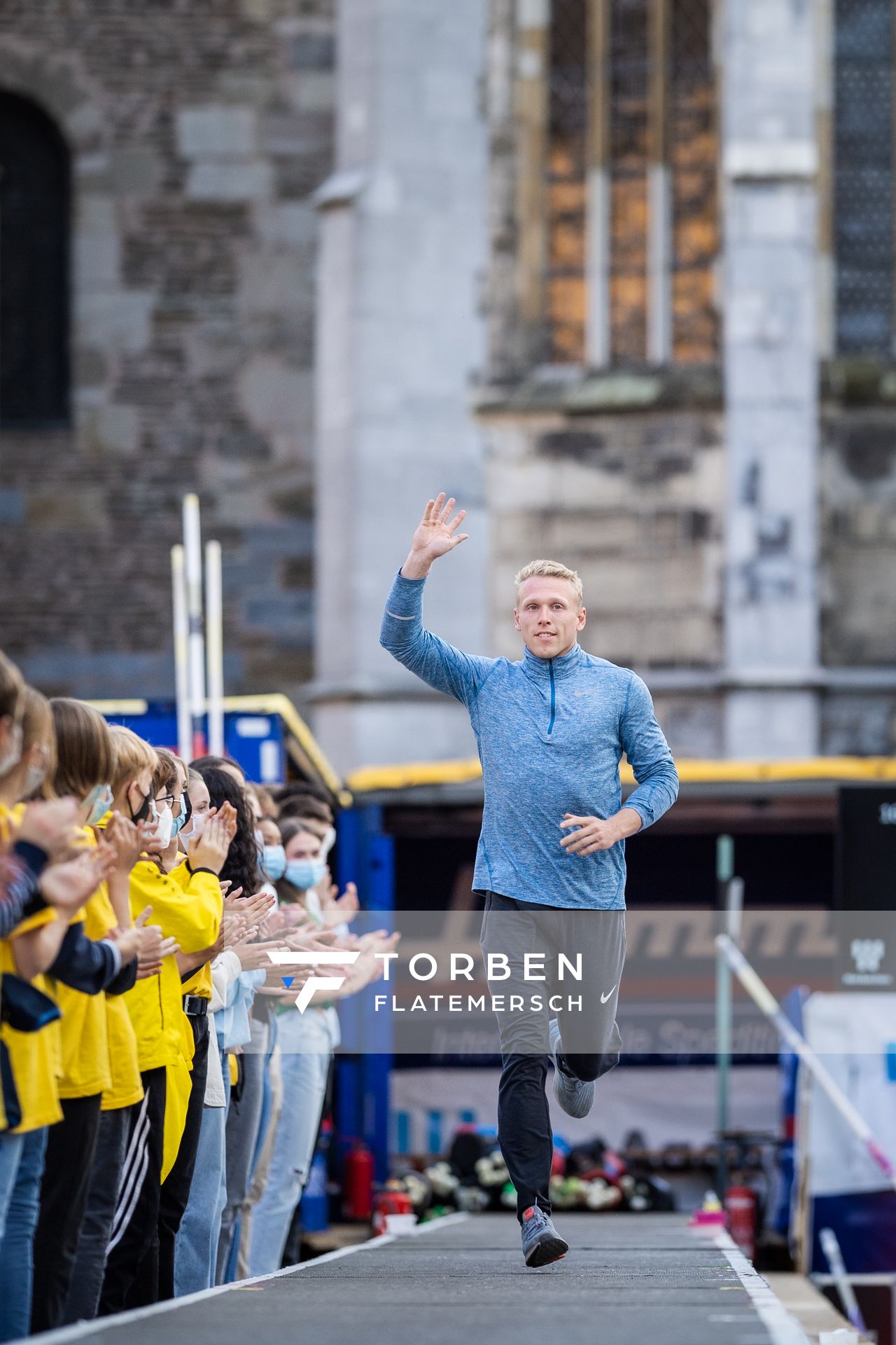 Menno Vloon (NED) am 22.09.2021 beim NetAachen-Domspringen 2021 auf dem Katschhof in Aachen