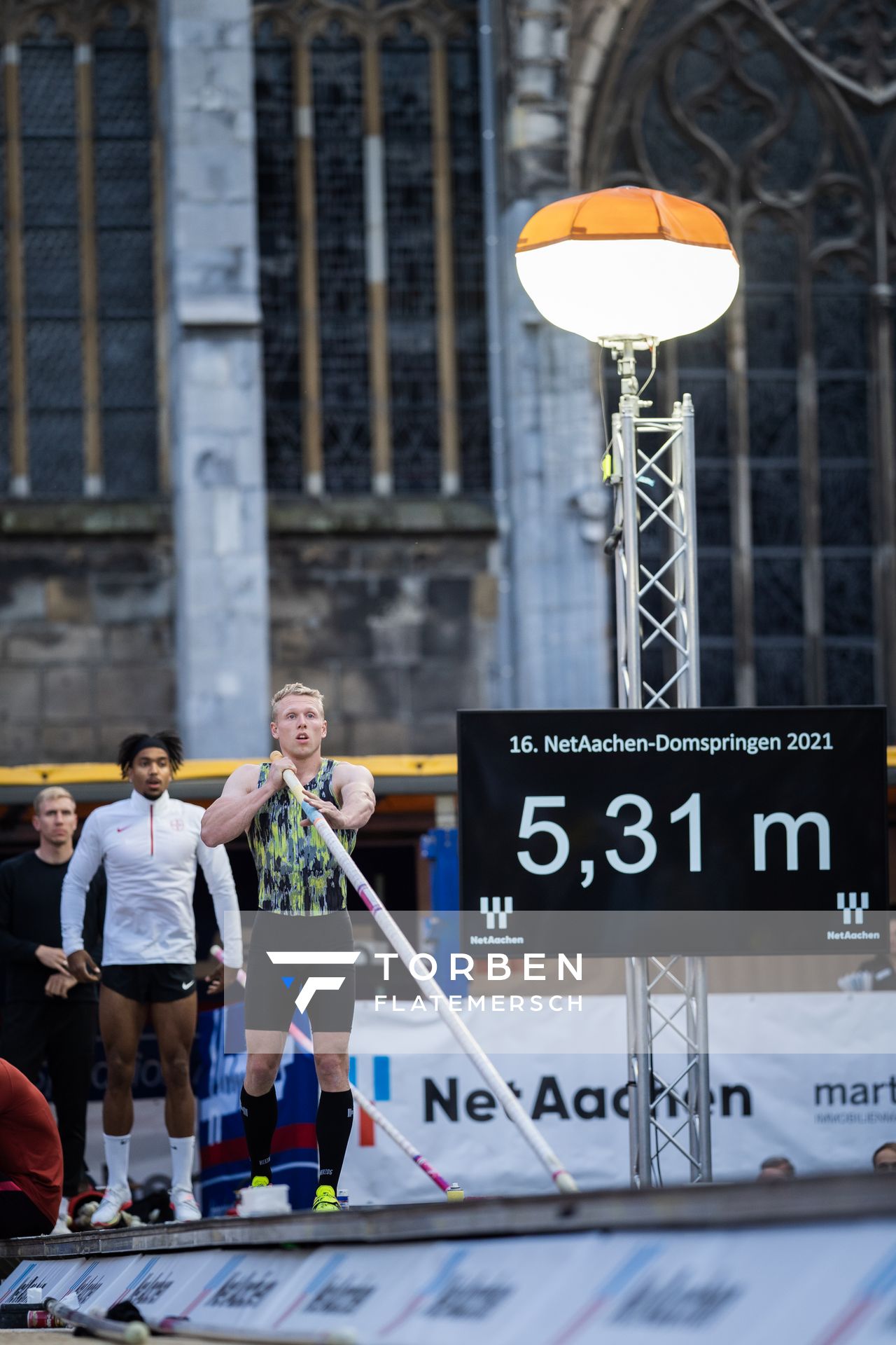 Menno Vloon (NED) am 22.09.2021 beim NetAachen-Domspringen 2021 auf dem Katschhof in Aachen