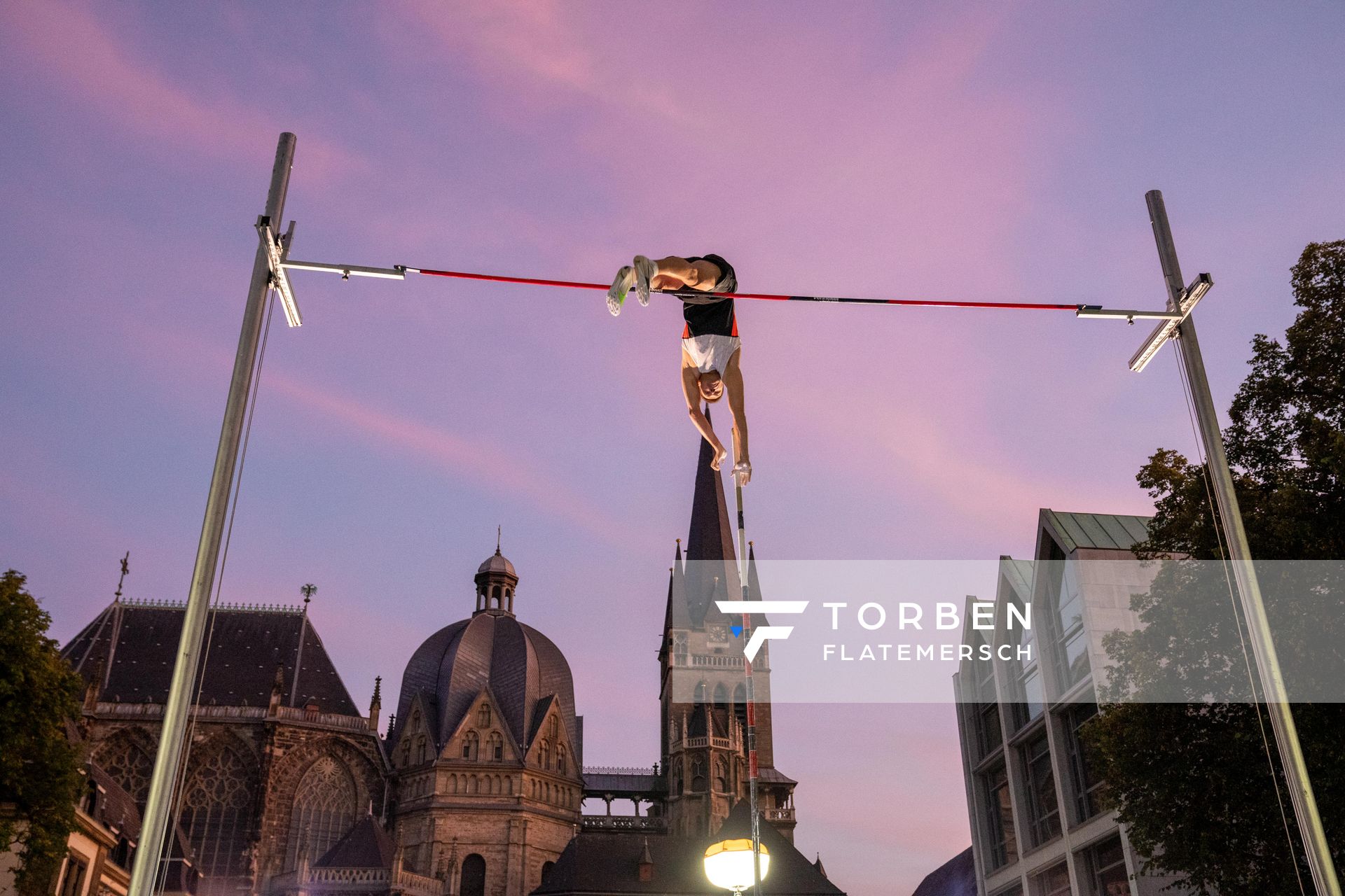 Pawel Wojciechowski (POL) am 22.09.2021 beim NetAachen-Domspringen 2021 auf dem Katschhof in Aachen