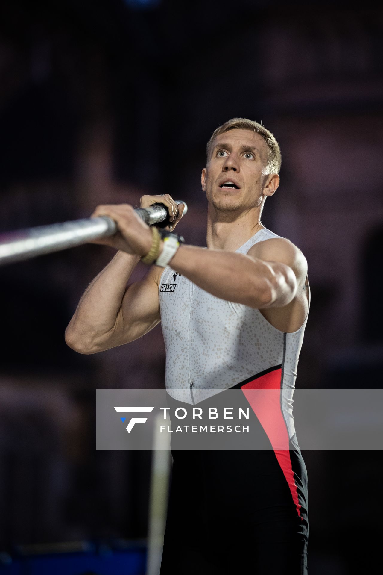 Piotr Lisek (POL) am 22.09.2021 beim NetAachen-Domspringen 2021 auf dem Katschhof in Aachen