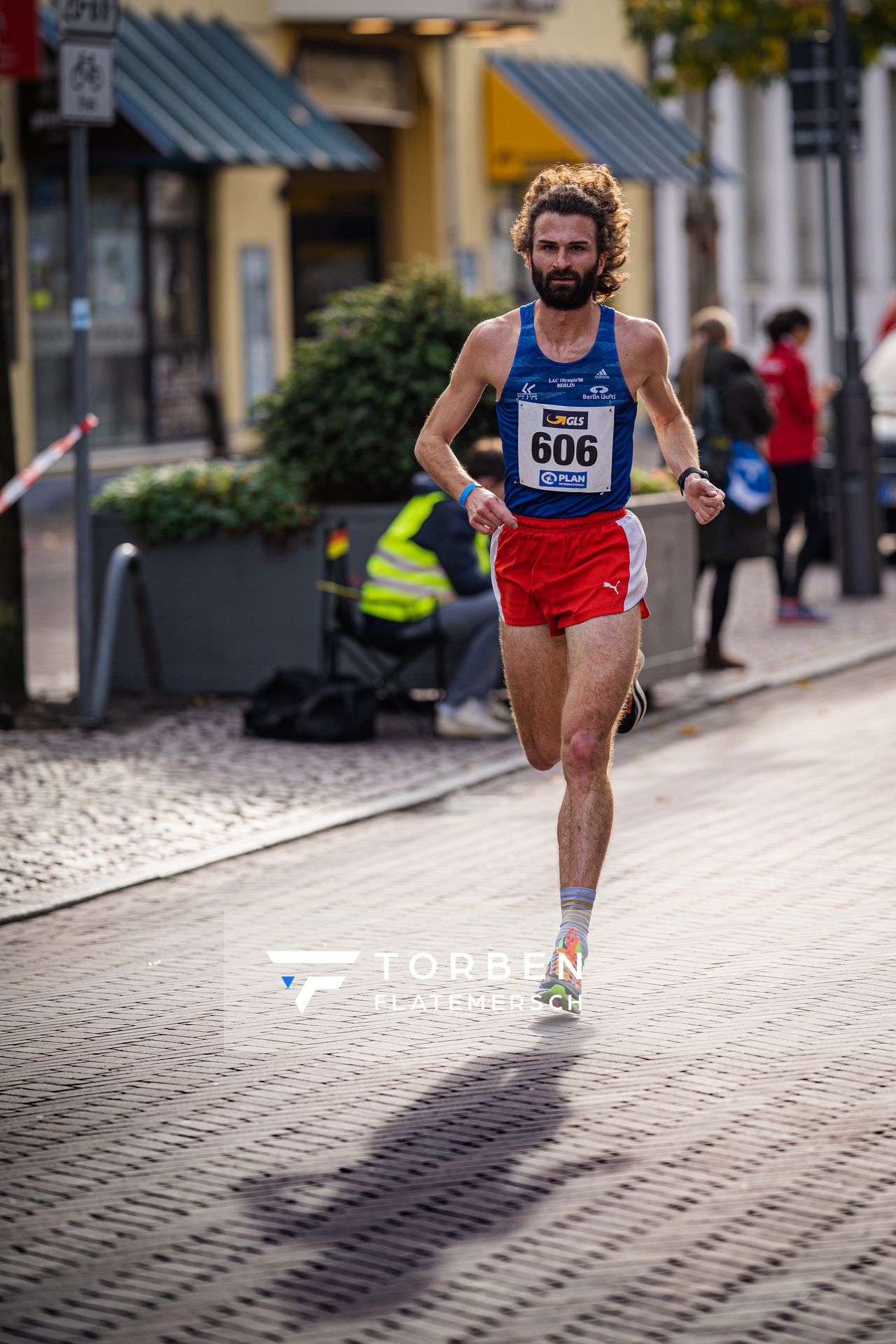 Thorsten Herrig (LAC Olympia 88 Berlin) am 31.10.2021 waehrend der DM 10km Strasse in Uelzen