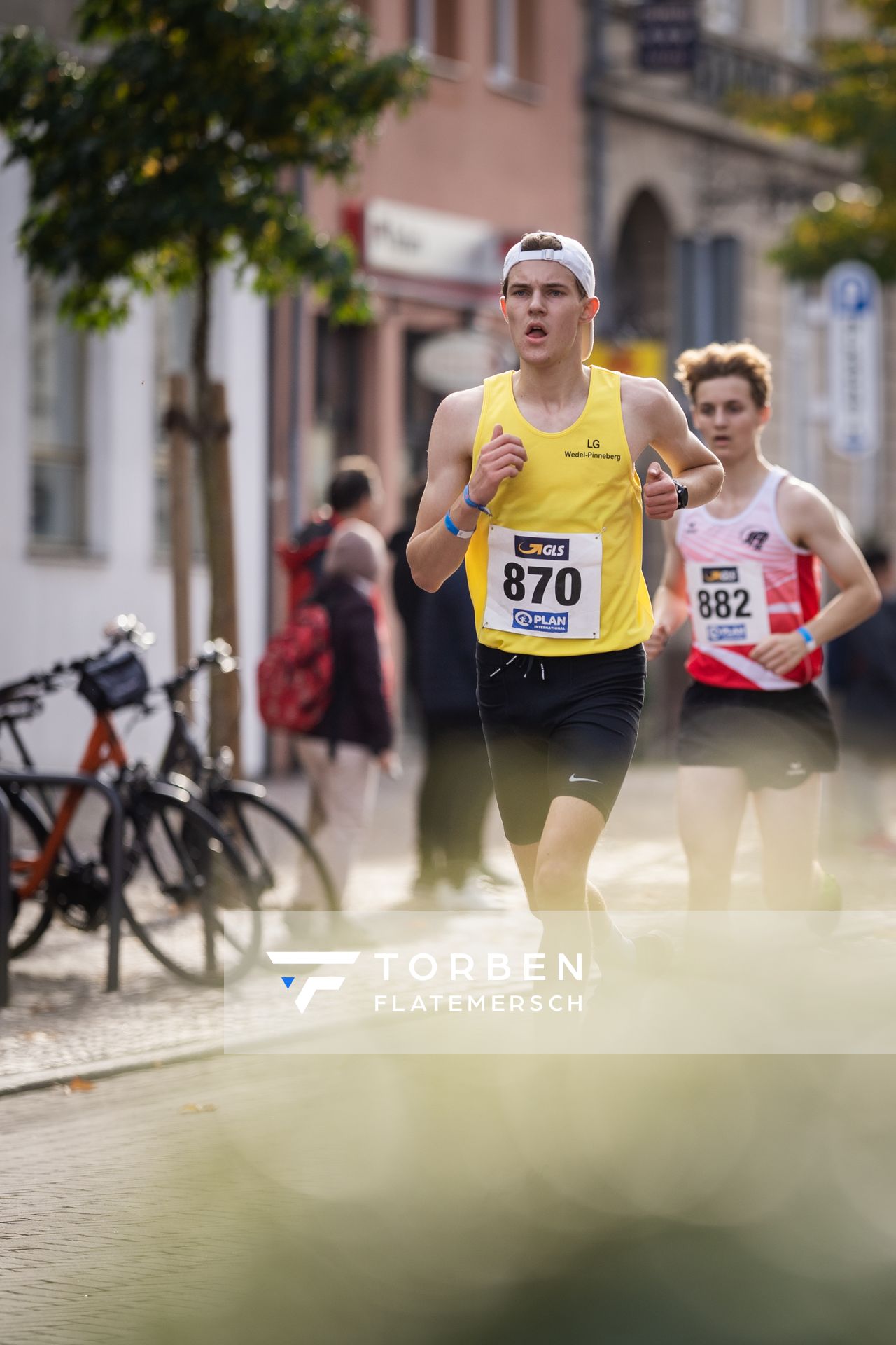 Tom Schroeder (LG Wedel-Pinneberg) am 31.10.2021 waehrend der DM 10km Strasse in Uelzen