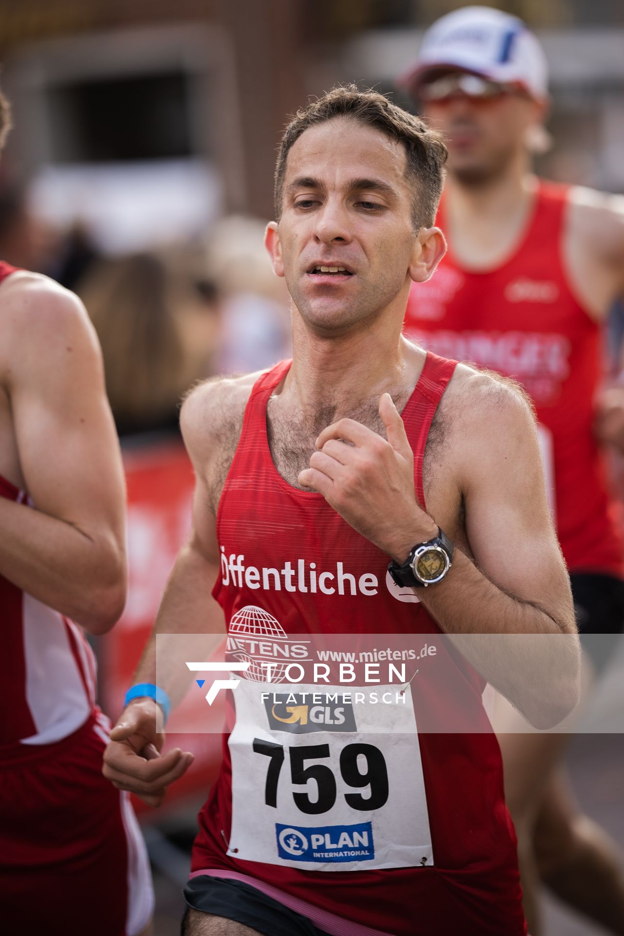 Joseph Katib (LG Braunschweig) am 31.10.2021 waehrend der DM 10km Strasse in Uelzen