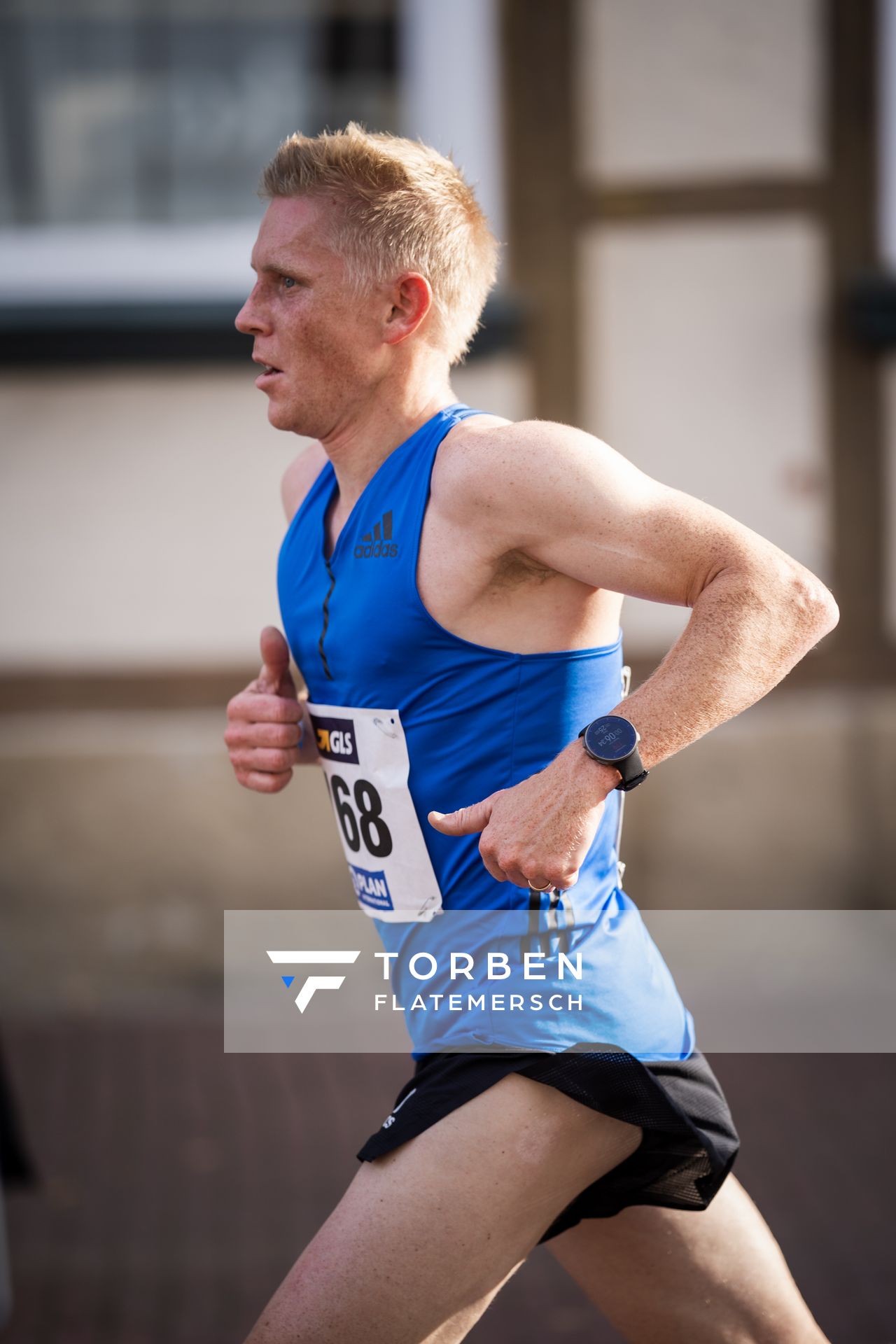 Steffen Uliczka (Leichtathletikclub Kronshagen) am 31.10.2021 waehrend der DM 10km Strasse in Uelzen