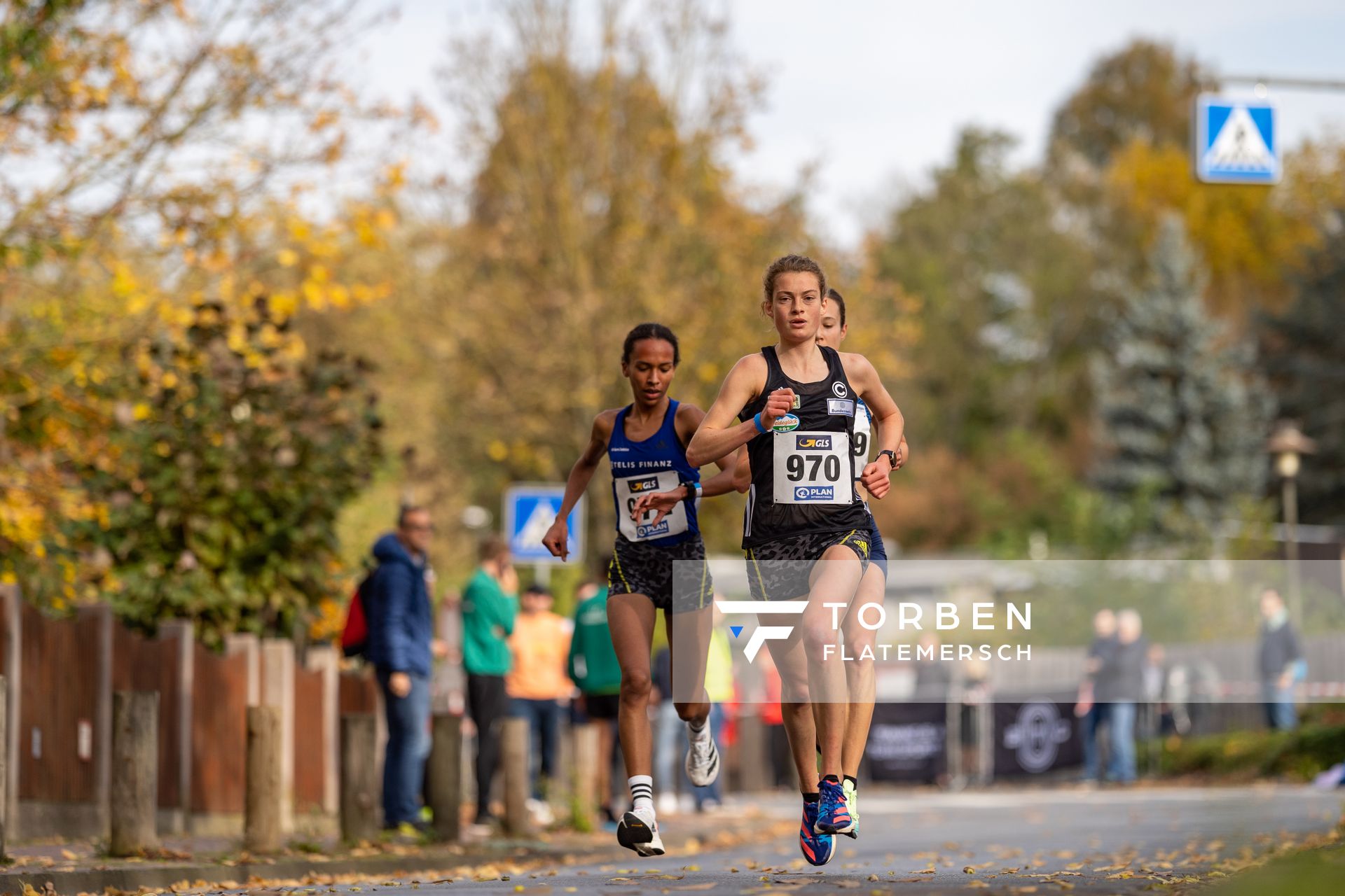 Alina Reh (SCC Berlin) am 31.10.2021 waehrend der DM 10km Strasse in Uelzen