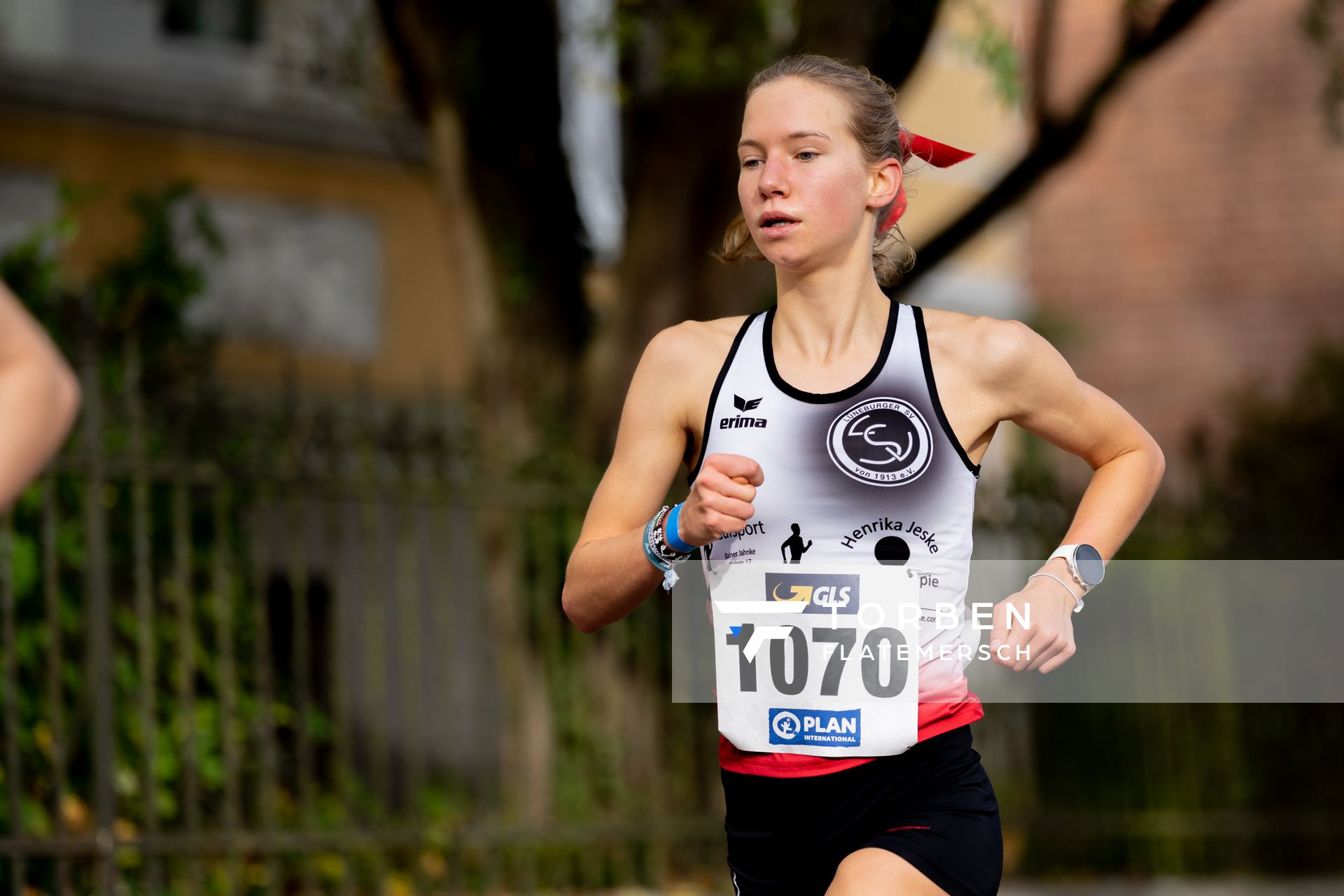 Svea Timm (Lueneburger SV) am 31.10.2021 waehrend der DM 10km Strasse in Uelzen