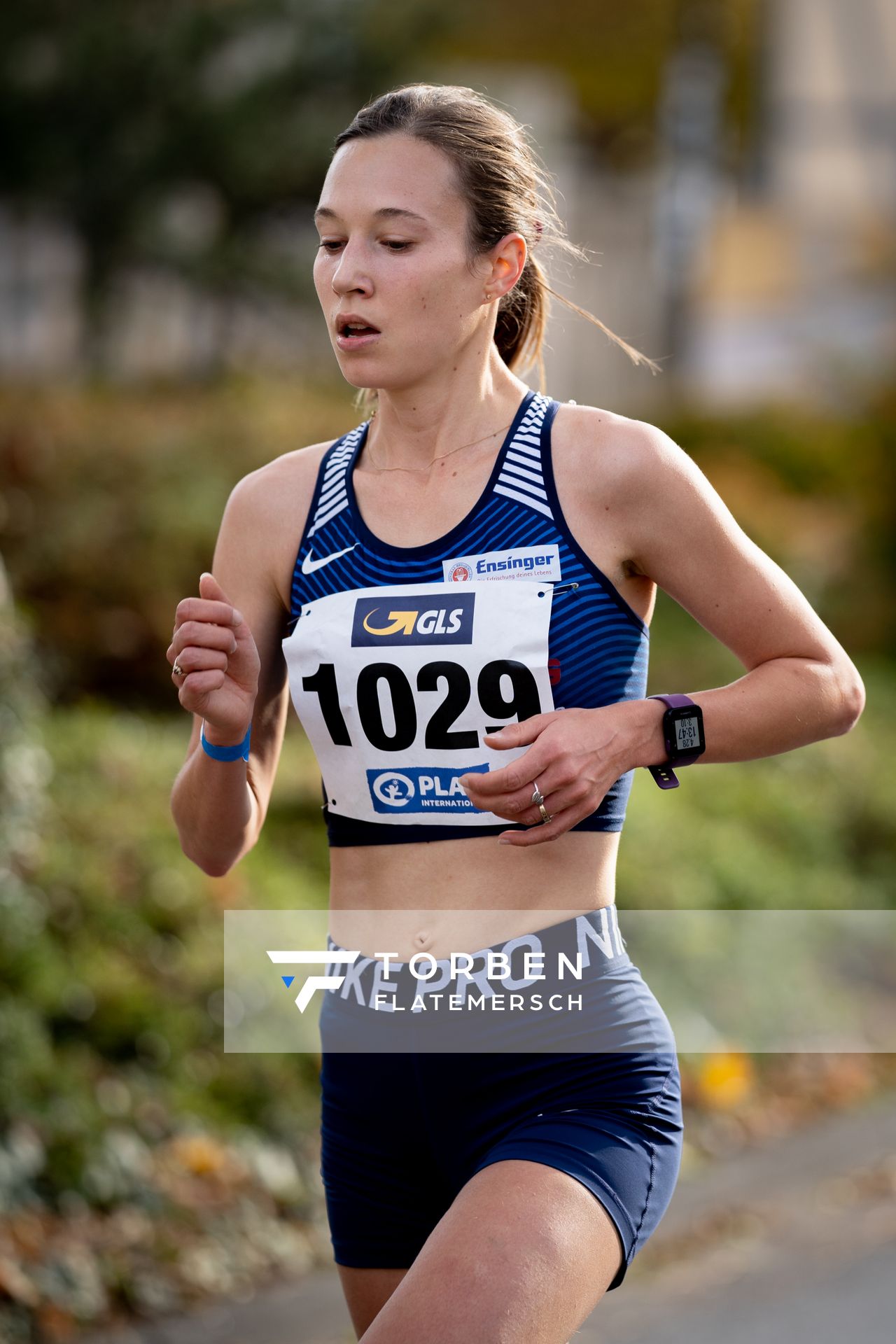 Hanna Klein (LAV Stadtwerke Tuebingen) am 31.10.2021 waehrend der DM 10km Strasse in Uelzen