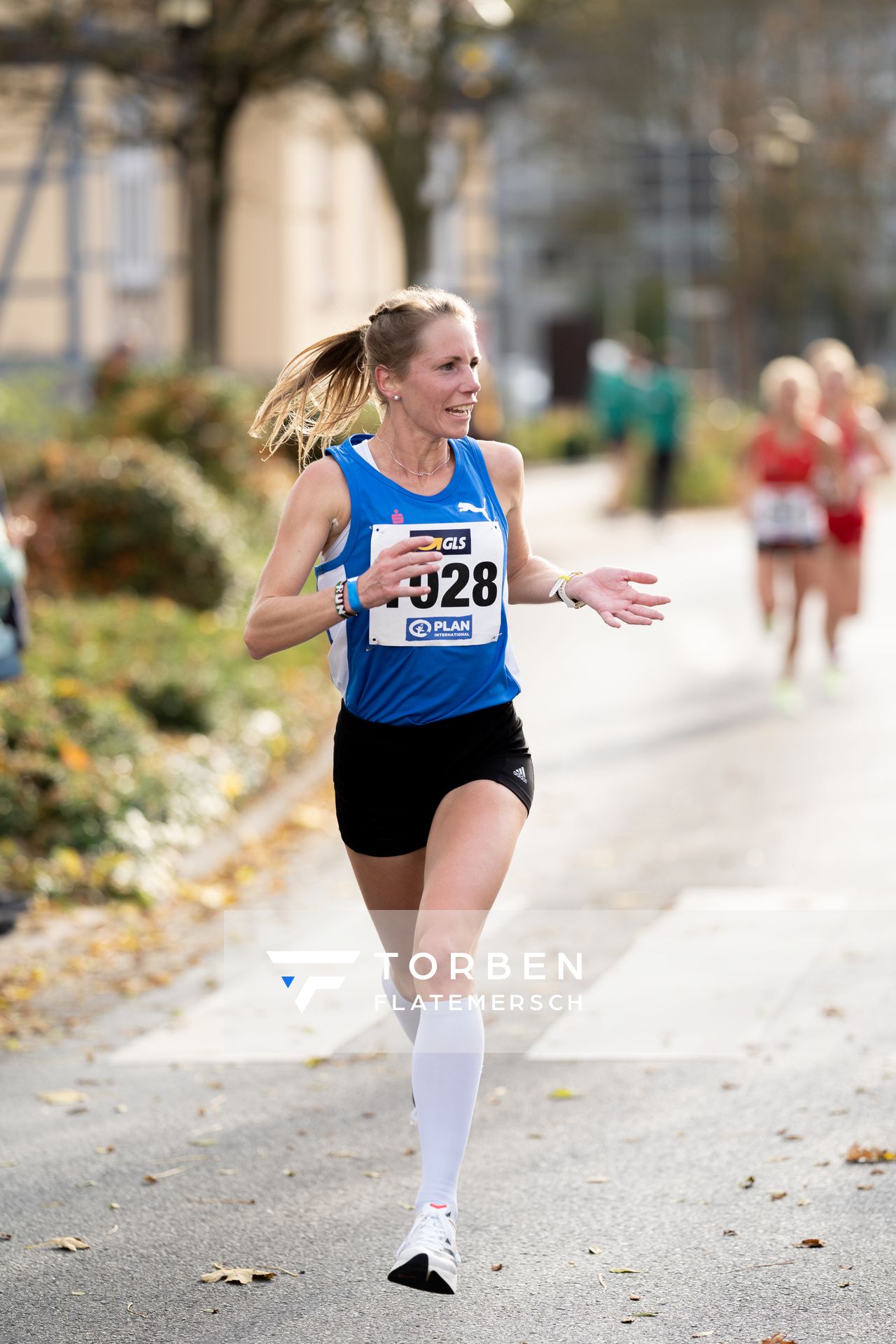 Katja Fischer (LAV Stadtwerke Tuebingen) am 31.10.2021 waehrend der DM 10km Strasse in Uelzen