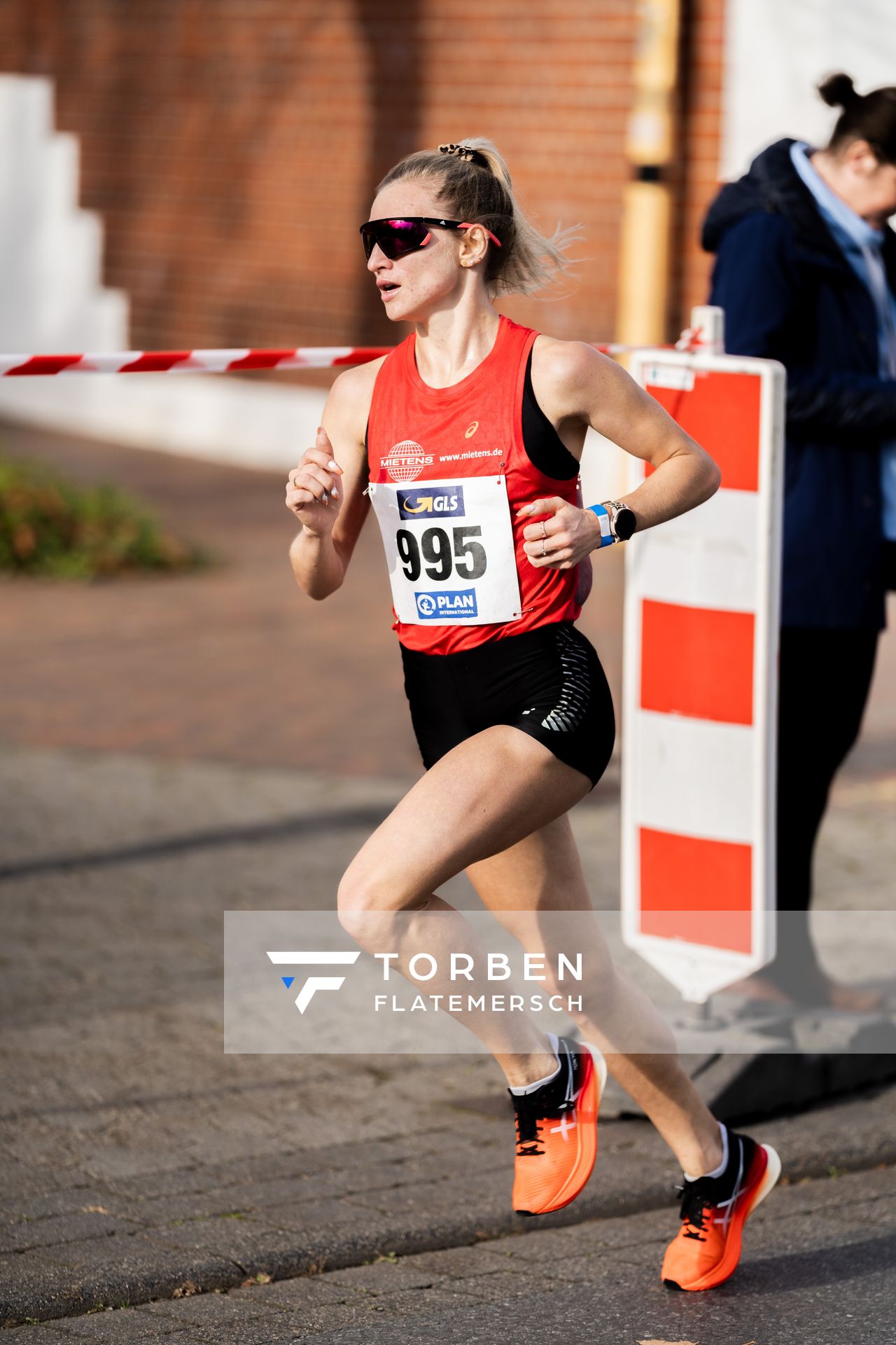 Kristina Hendel (LG Braunschweig) am 31.10.2021 waehrend der DM 10km Strasse in Uelzen