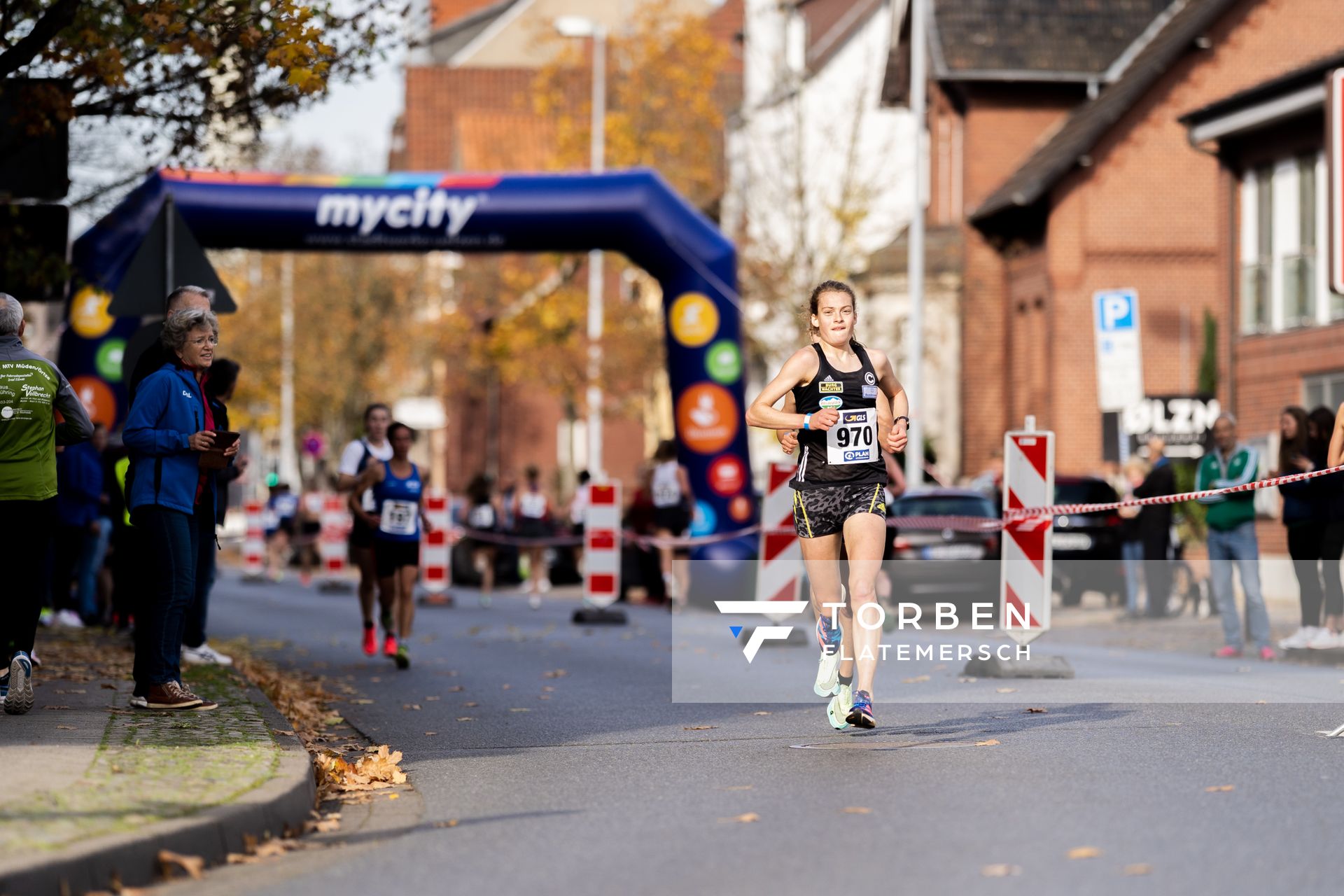 Alina Reh (SCC Berlin) am 31.10.2021 waehrend der DM 10km Strasse in Uelzen