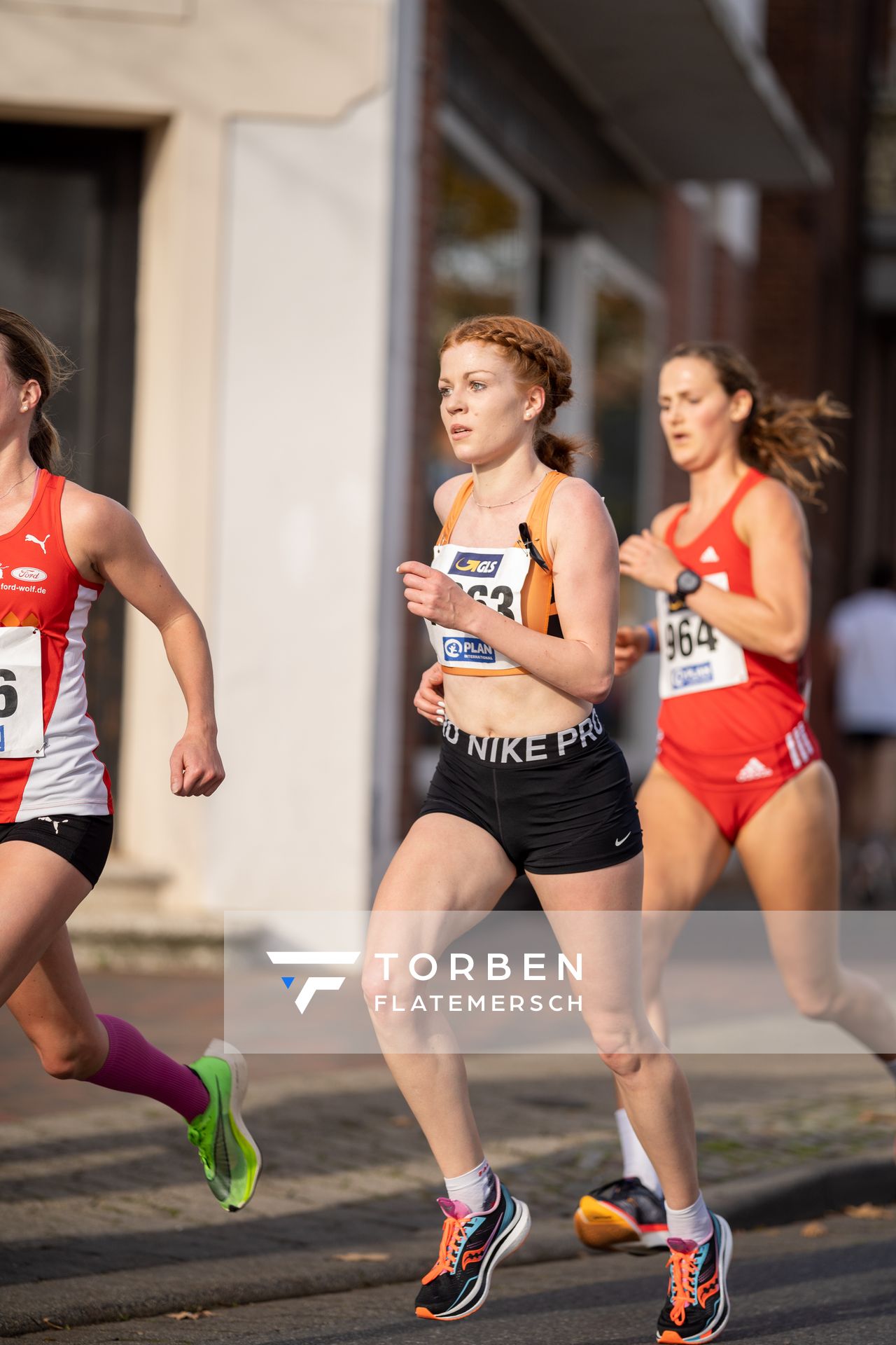Eva Dieterich (Laufteam Kassel) am 31.10.2021 waehrend der DM 10km Strasse in Uelzen