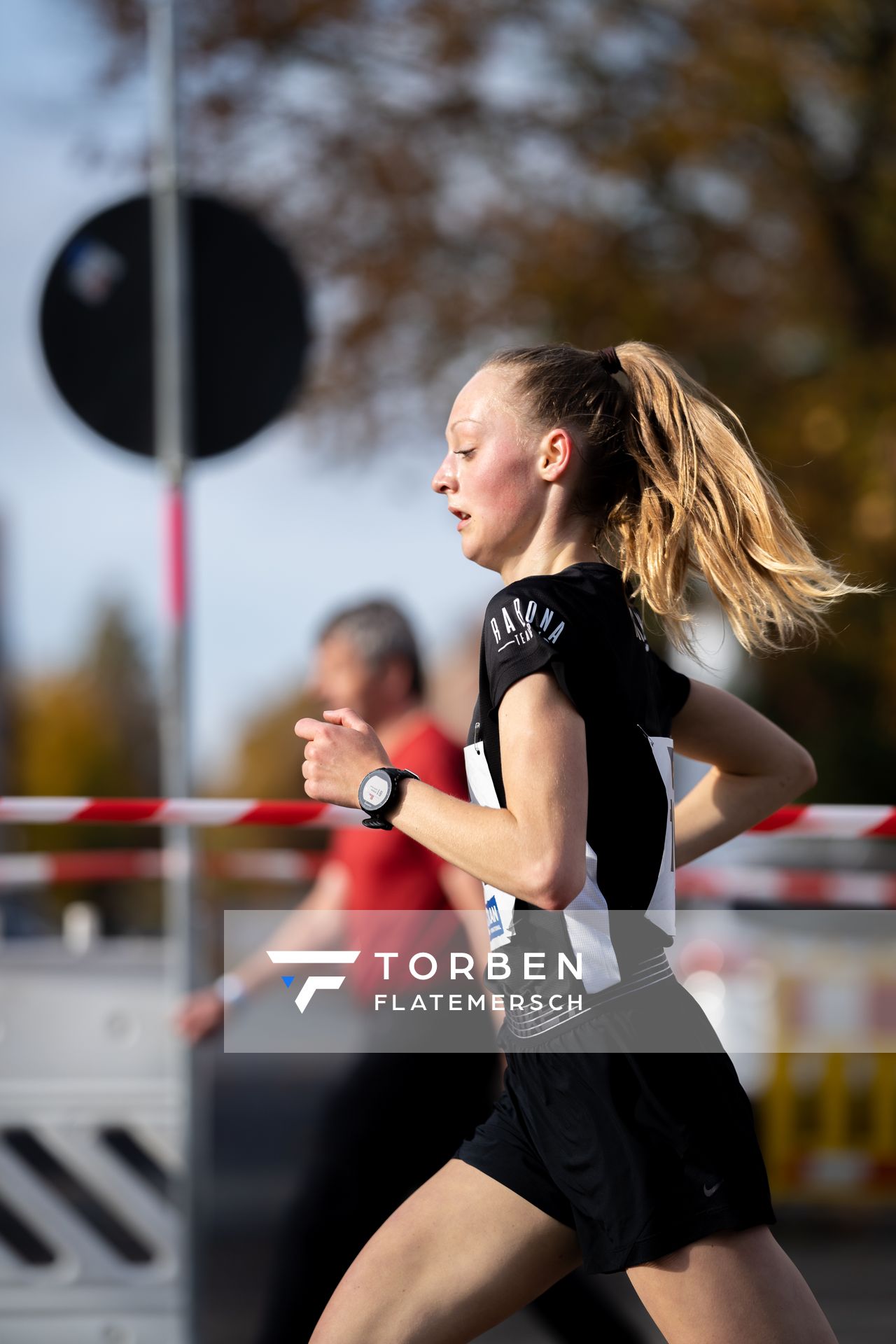 Nele Heymann (TuS Haren) am 31.10.2021 waehrend der DM 10km Strasse in Uelzen