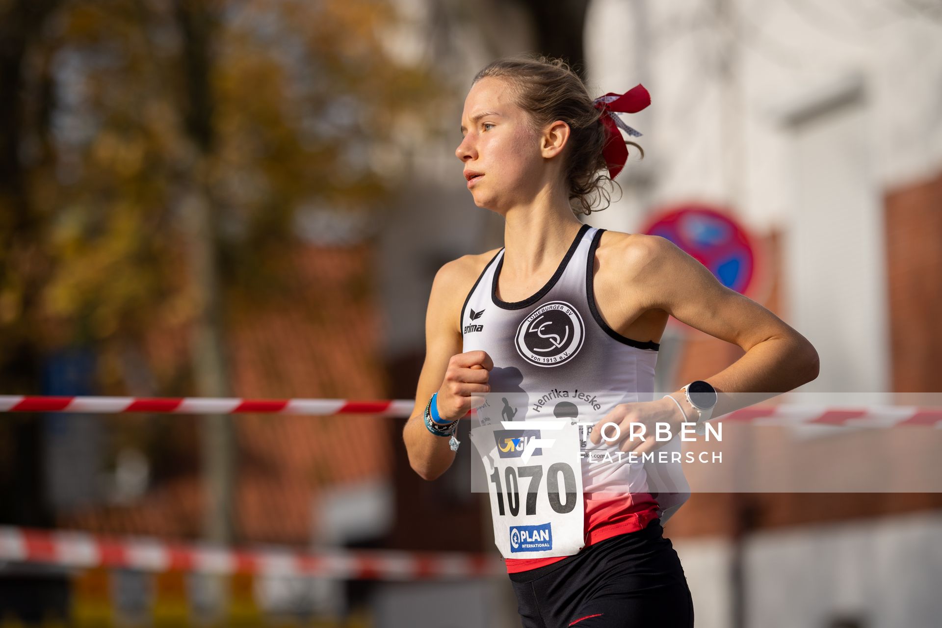 Svea Timm (Lueneburger SV) am 31.10.2021 waehrend der DM 10km Strasse in Uelzen