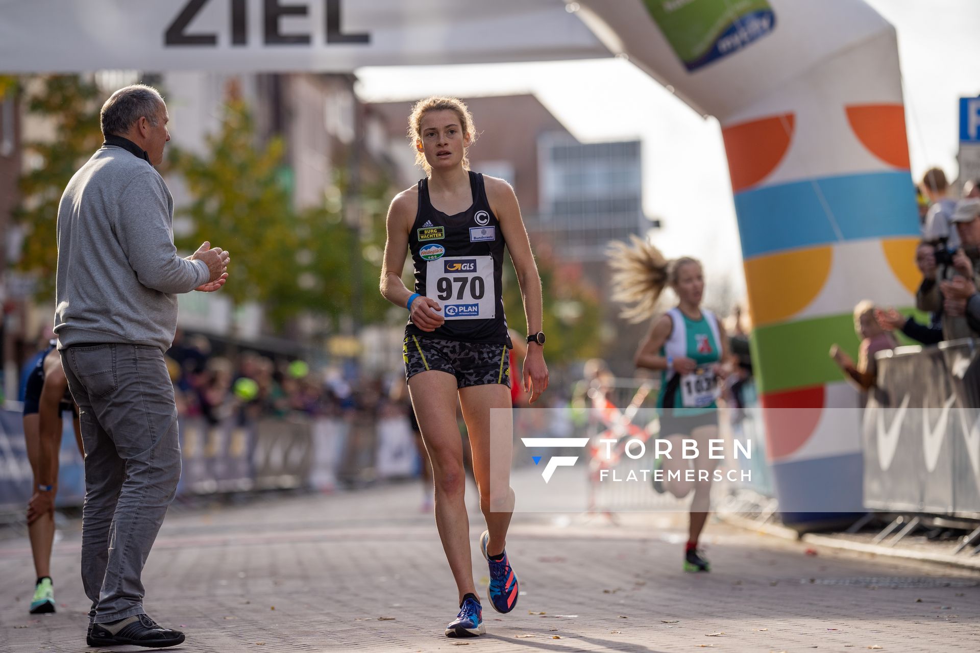 Alina Reh (SCC Berlin) am 31.10.2021 waehrend der DM 10km Strasse in Uelzen