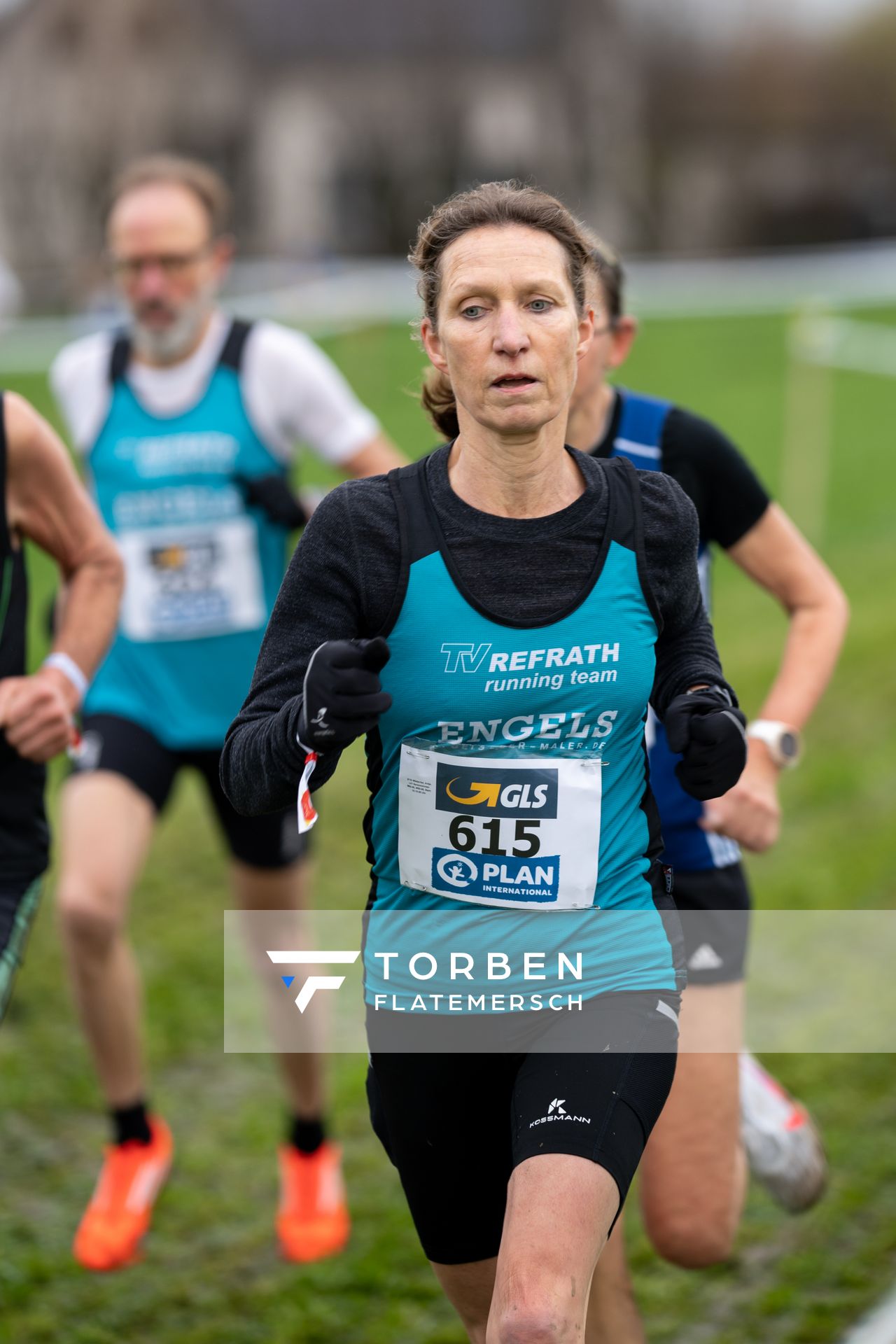 Antje Wietscher (TV Refrath) am 18.12.2021 waehrend der deutschen Cross Meisterschaft 2021 in Sonsbeck