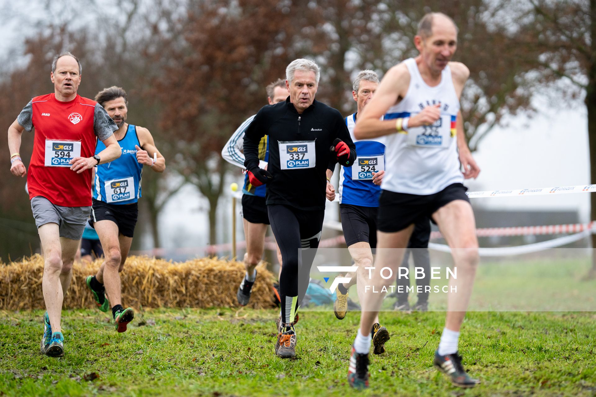 Ulrich Pohl (OSC Damme) am 18.12.2021 waehrend der deutschen Cross Meisterschaft 2021 in Sonsbeck