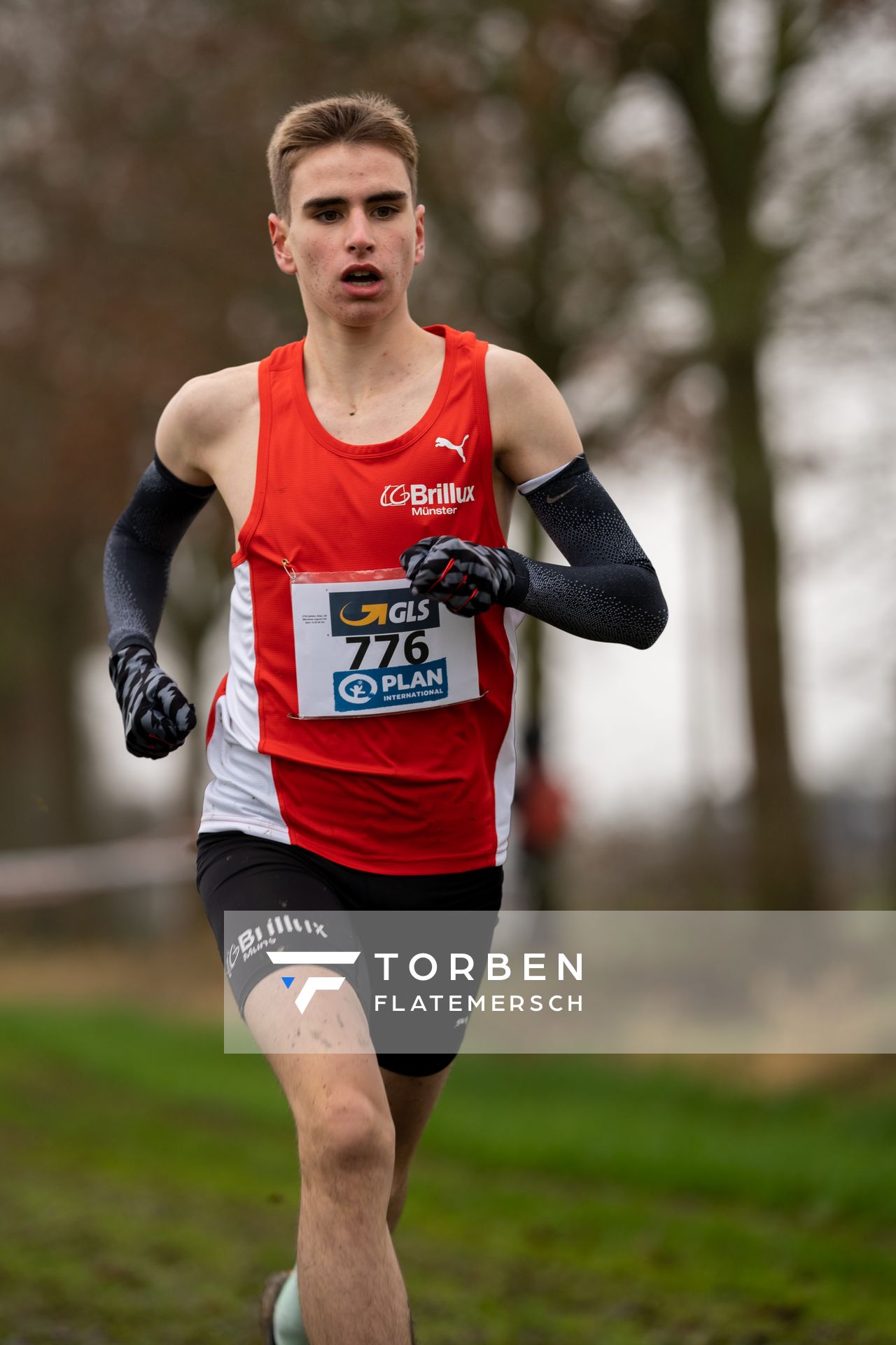 Silas Zahlten (LG Brillux Muenster) am 18.12.2021 waehrend der deutschen Cross Meisterschaft 2021 in Sonsbeck