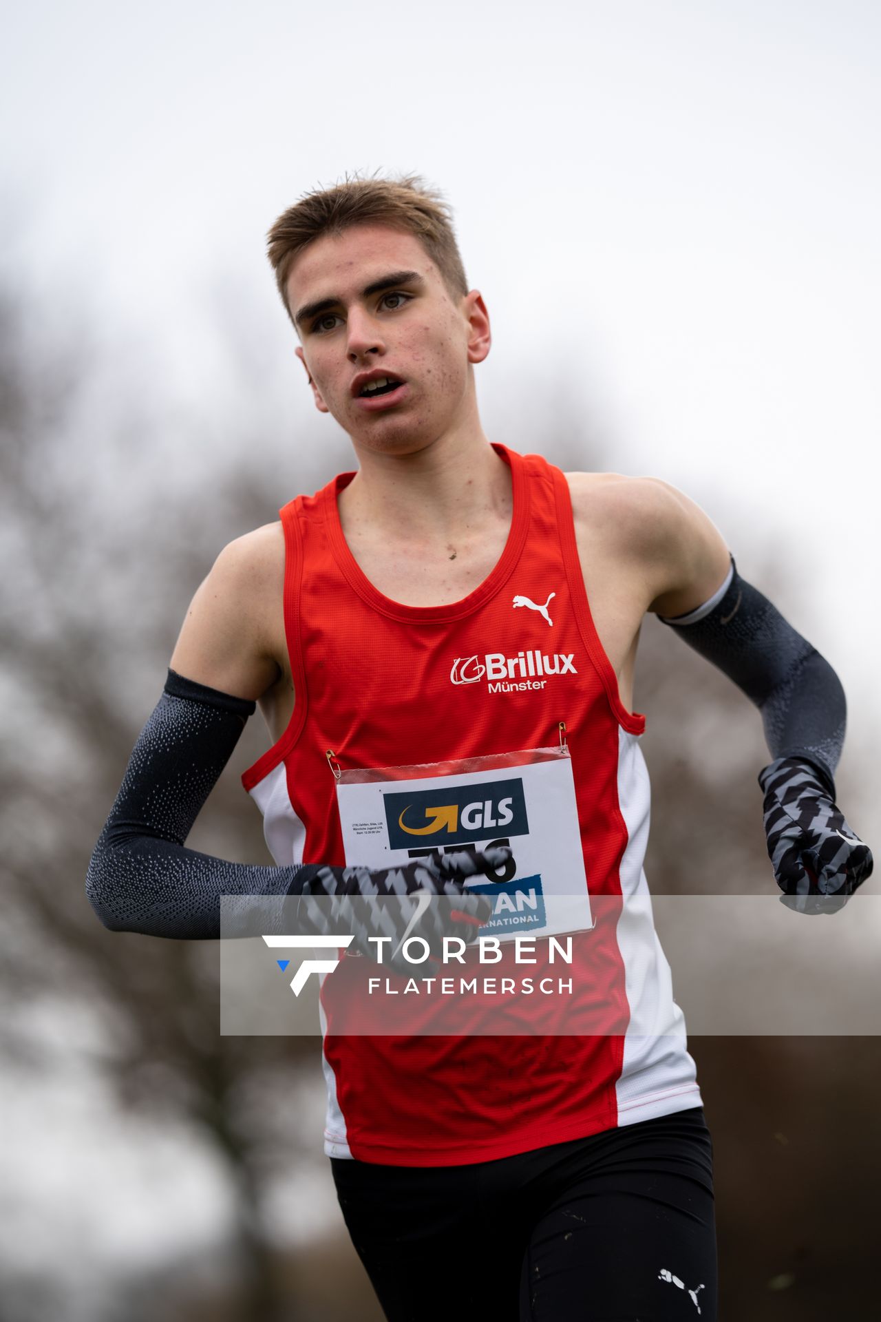 Silas Zahlten (LG Brillux Muenster) am 18.12.2021 waehrend der deutschen Cross Meisterschaft 2021 in Sonsbeck