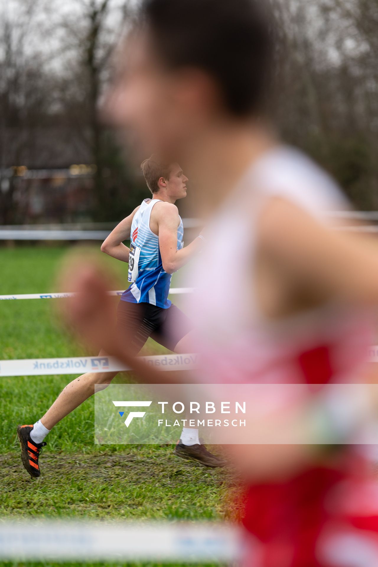 Jonas Kulgemeyer (OTB Osnabrueck) am 18.12.2021 waehrend der deutschen Cross Meisterschaft 2021 in Sonsbeck